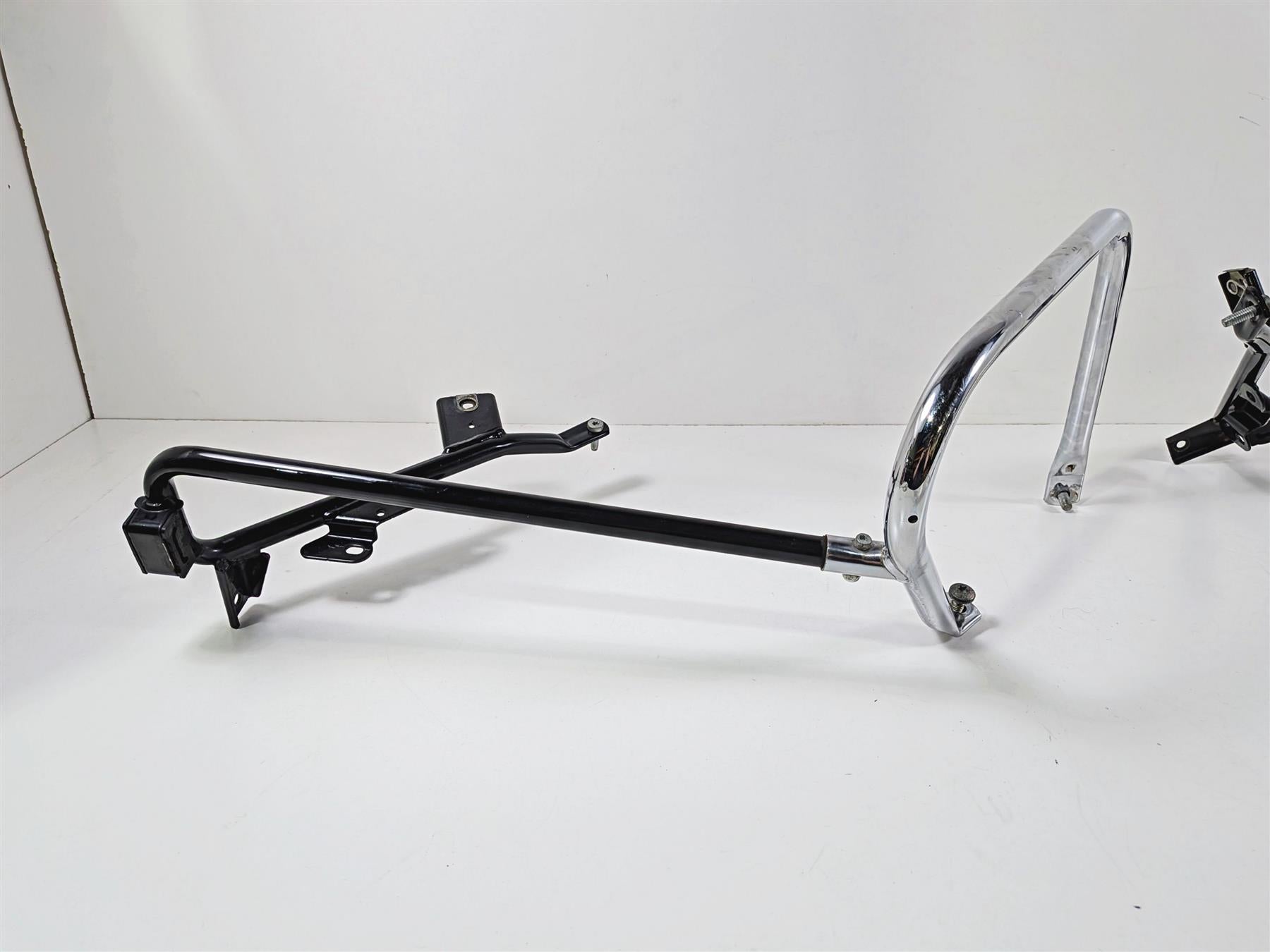 2011 Harley Touring FLHTCU CVO Electra Glide Saddlebag Guard Rail Set 49176-09-Mototech271