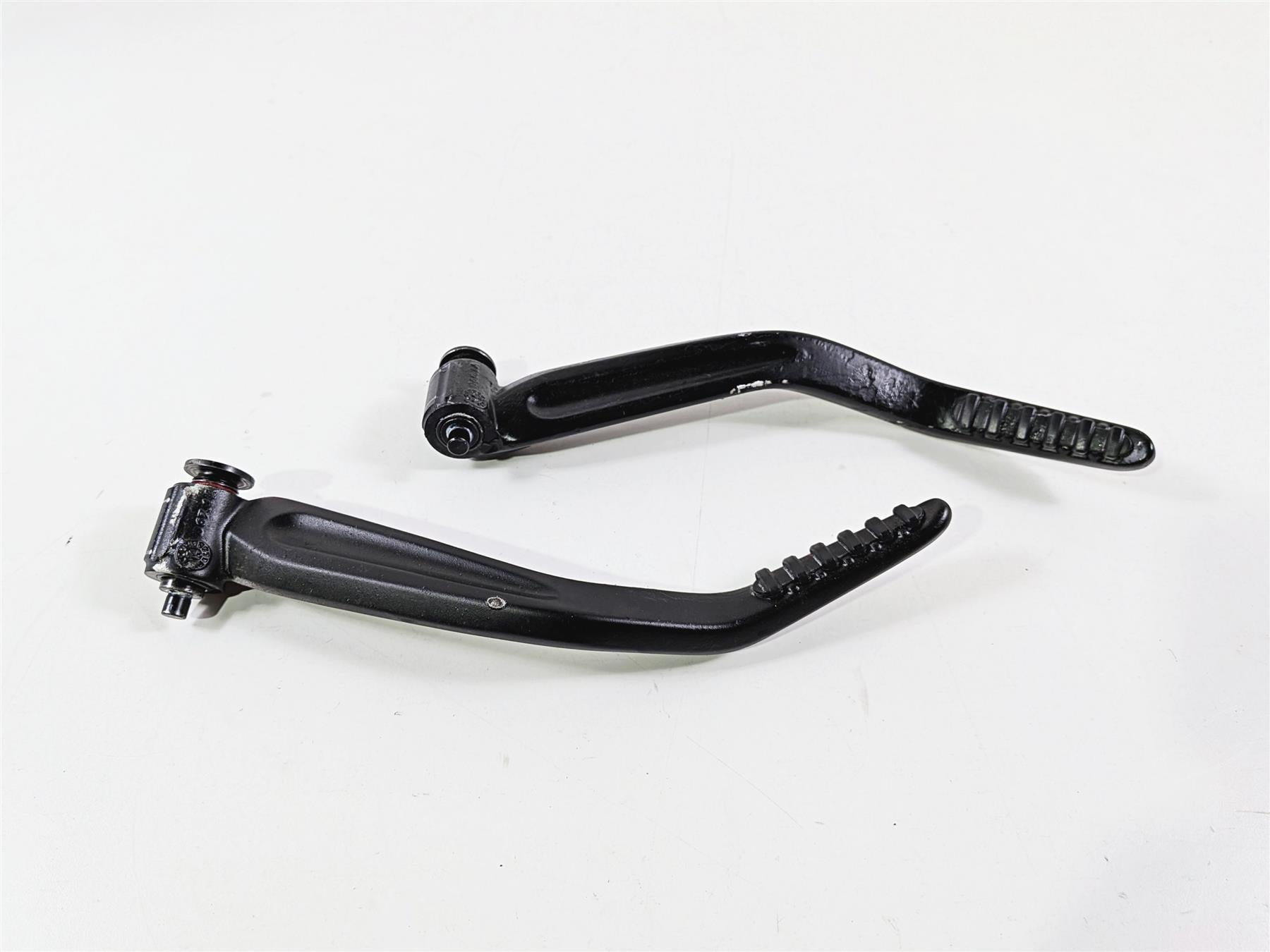 2015 Ducati Diavel Dark Rear Passenger Foot Peg Set 46520671A 46520661A-Mototech271