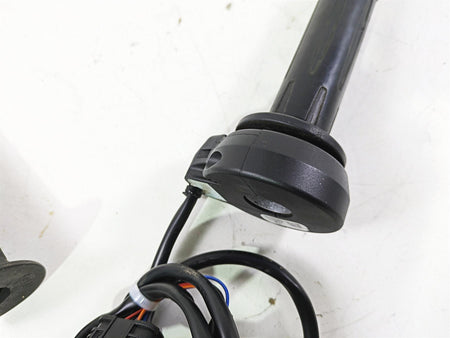 2023 BMW G310R K03 E-Throttle Hand Grip Set 61318382956 {{ shop.shopifyCountryName }} - Mototech271