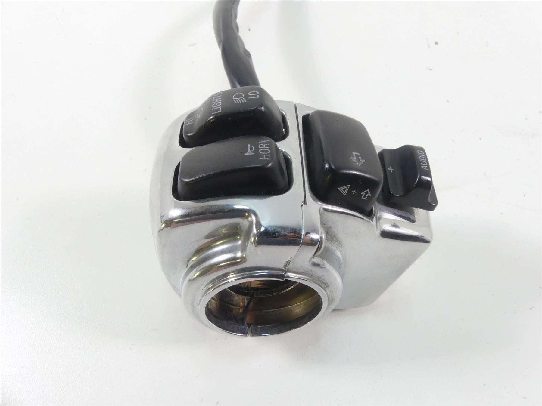 2004 Harley FLHTC SE CVO Electra Glide Left Hand Chrome Control Switch 71682-06 {{ shop.shopifyCountryName }} - Mototech271