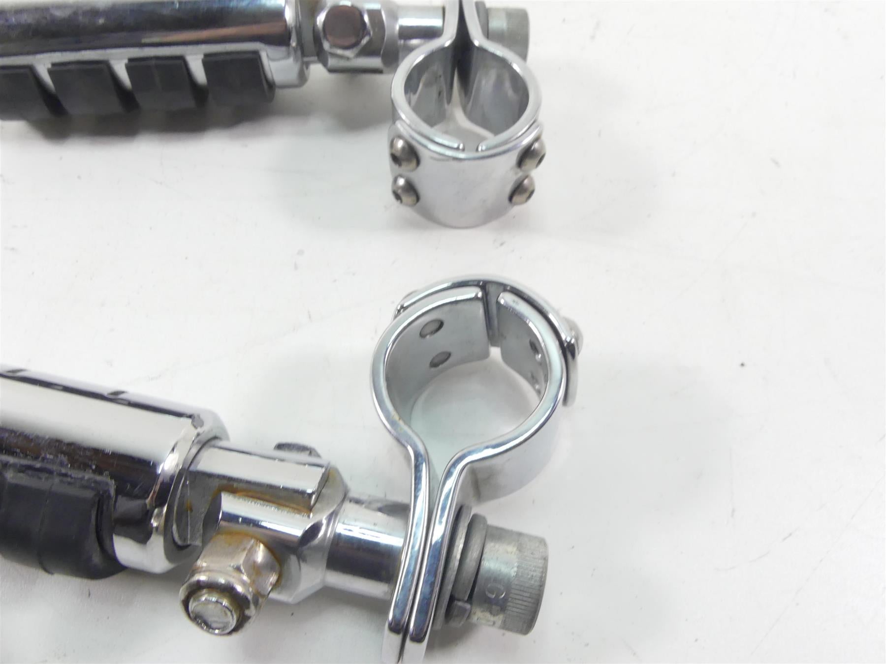 1999 Harley Touring FLHTCUI Electra Glide Kuryakyn Highway Foot Peg Set 7964 {{ shop.shopifyCountryName }} - Mototech271