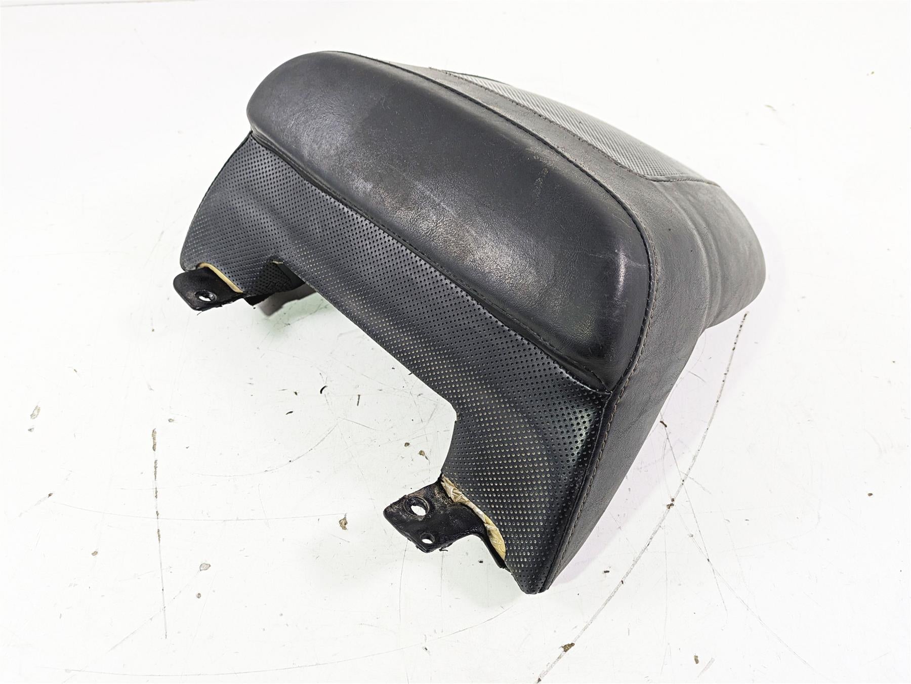 2012 Harley VRSCF Muscle V Rod Rear Passenger Seat Saddle - Read 52438-09 {{ shop.shopifyCountryName }} - Mototech271