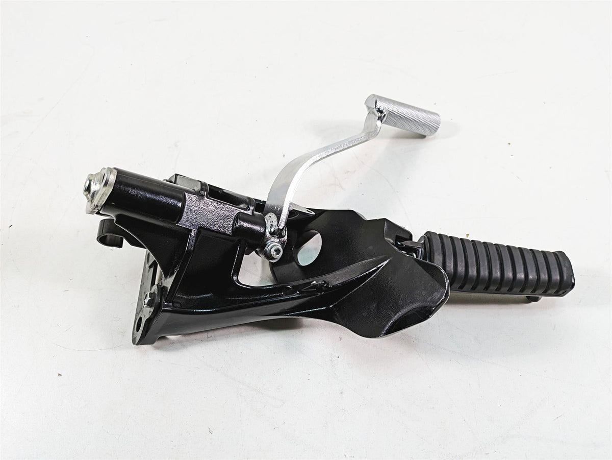 2016 Suzuki M109R VZR1800 Right Front Footpeg & Brake Pedal 43511-48G10 {{ shop.shopifyCountryName }} - Mototech271