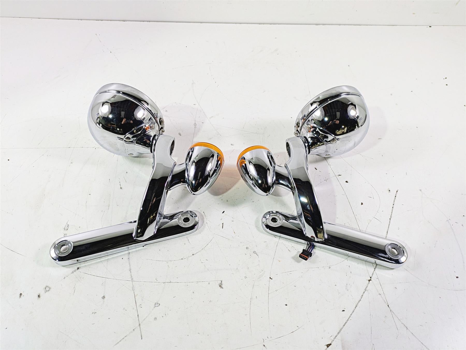 2015 Harley Touring FLHTKL E -Glide Low Front Spot Light Blinker Set 68000021 {{ shop.shopifyCountryName }} - Mototech271