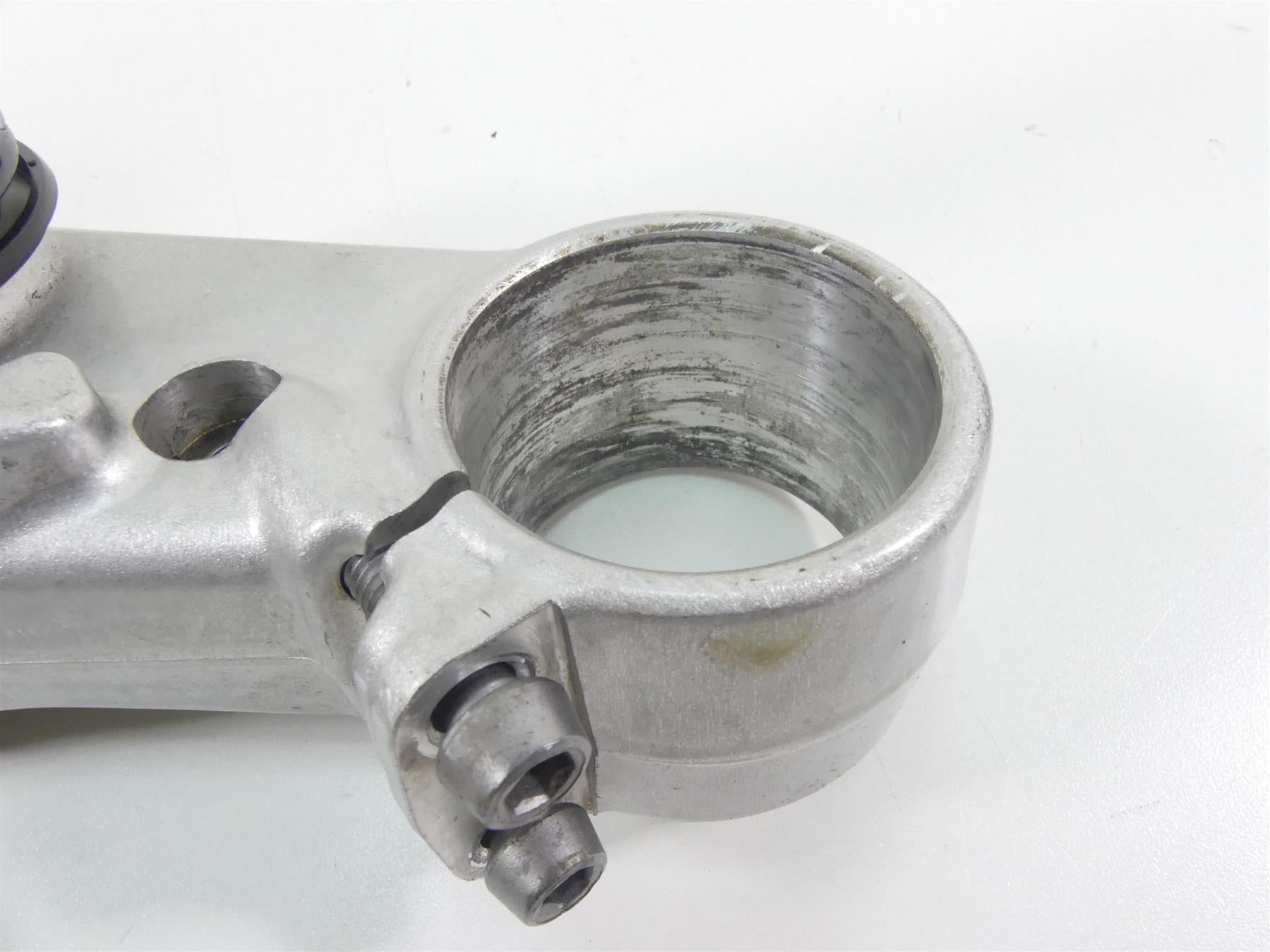 2006 Triumph Daytona 675 Lower Triple Tree Steering Stem 52mm T2044130 {{ shop.shopifyCountryName }} - Mototech271