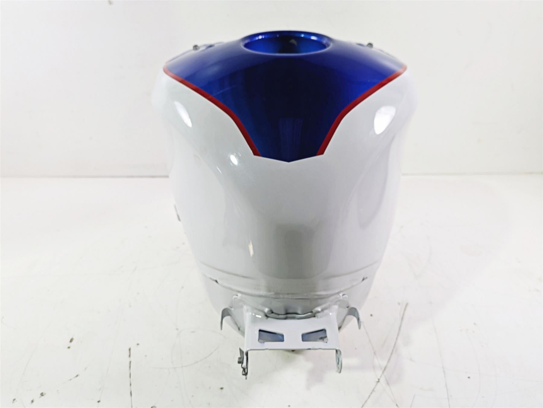2017 BMW S1000RR K46 Fuel Gas Petrol Tank White Blue 8566384 16117717884 {{ shop.shopifyCountryName }} - Mototech271