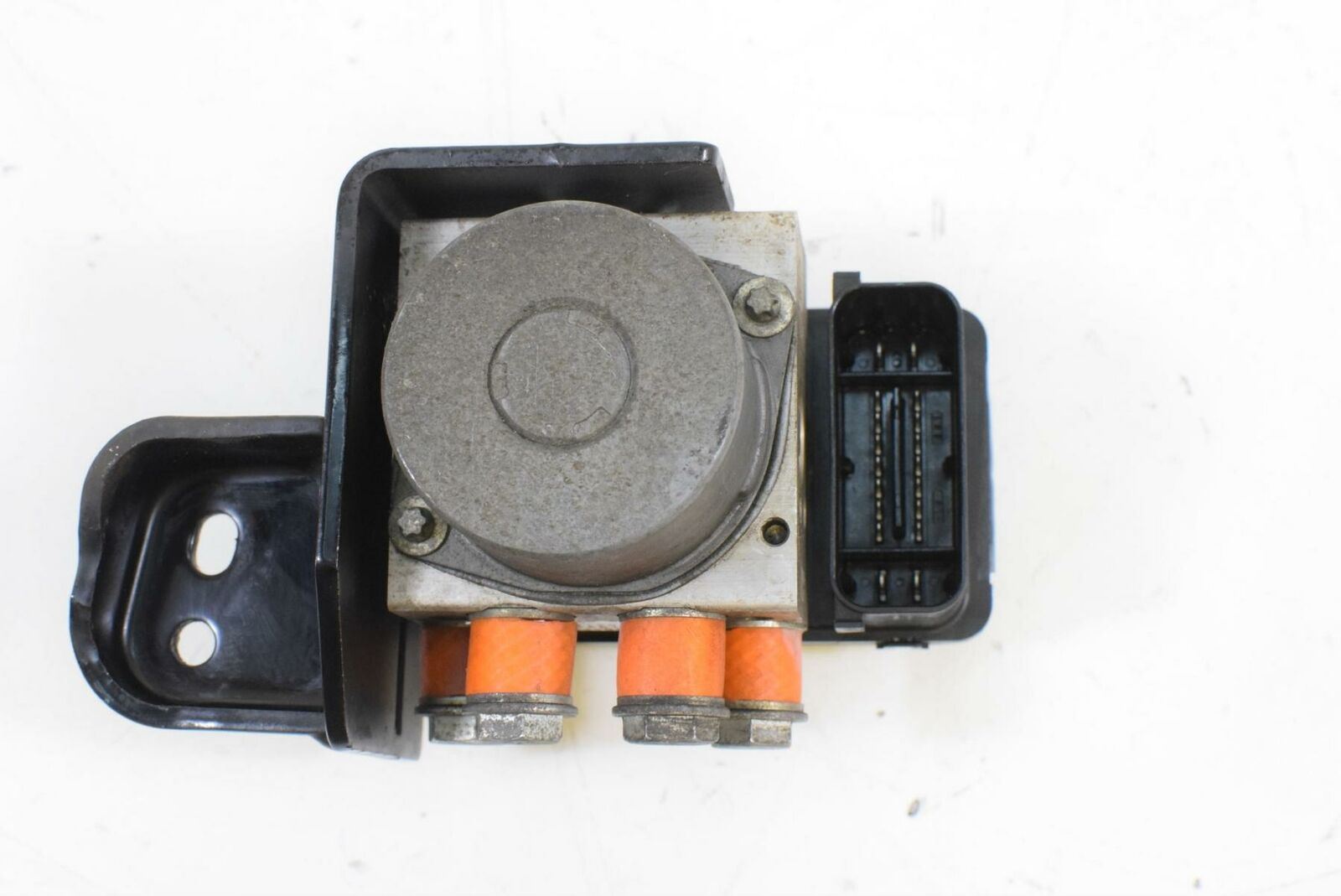 2014 Harley FLD Dyna Switchback 103 ABS Pressure Pump Module w/ Cover 48340-12 {{ shop.shopifyCountryName }} - Mototech271