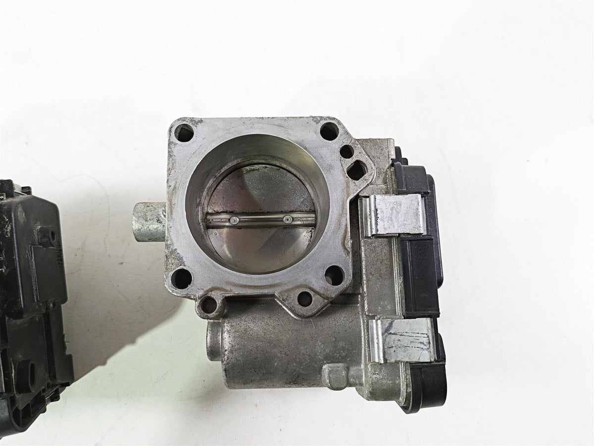 2013 Ducati Hyperstrada 821 Throttle Bodies Body Set 28240901A {{ shop.shopifyCountryName }} - Mototech271
