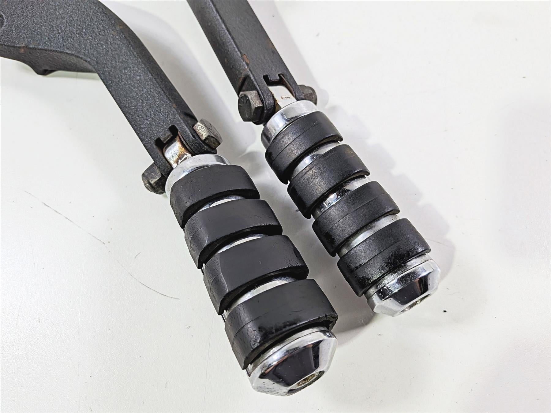 2007 Harley Dyna FXDB Street Bob Rear Passenger Footpeg Footrest Set {{ shop.shopifyCountryName }} - Mototech271