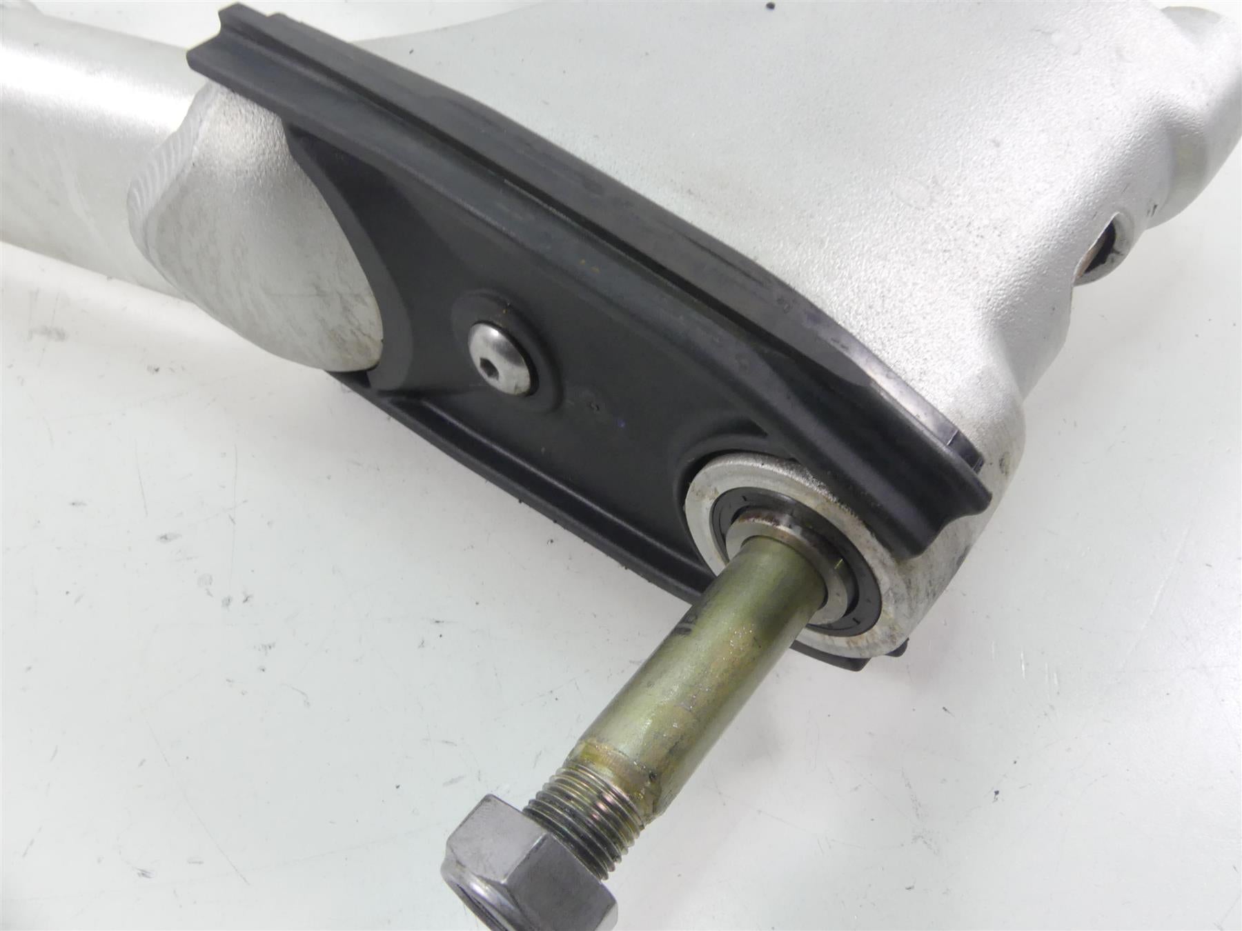 2017 Triumph Thruxton 1200 R Rear Swingarm Swing Arm Axle Set T2051033 {{ shop.shopifyCountryName }} - Mototech271