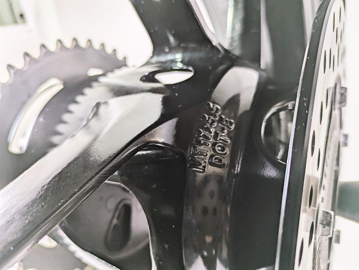 2021 Aprilia RS660 Black Rear Wheel Rim 17x5.5 - Straight 2B005364 {{ shop.shopifyCountryName }} - Mototech271