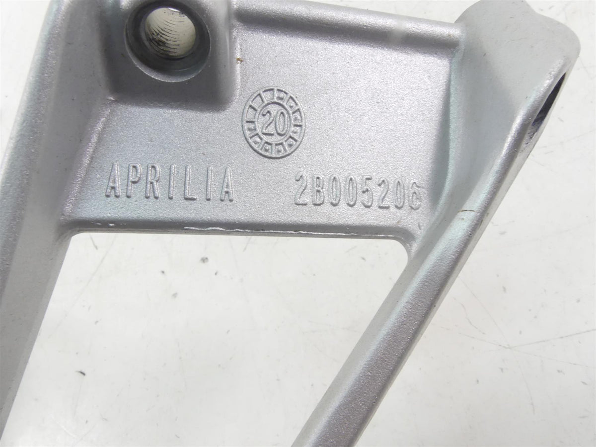 2021 Aprilia RS 660 Rear Passenger Footpeg Foot Peg Rest Set 2B005206 2B005205 {{ shop.shopifyCountryName }} - Mototech271