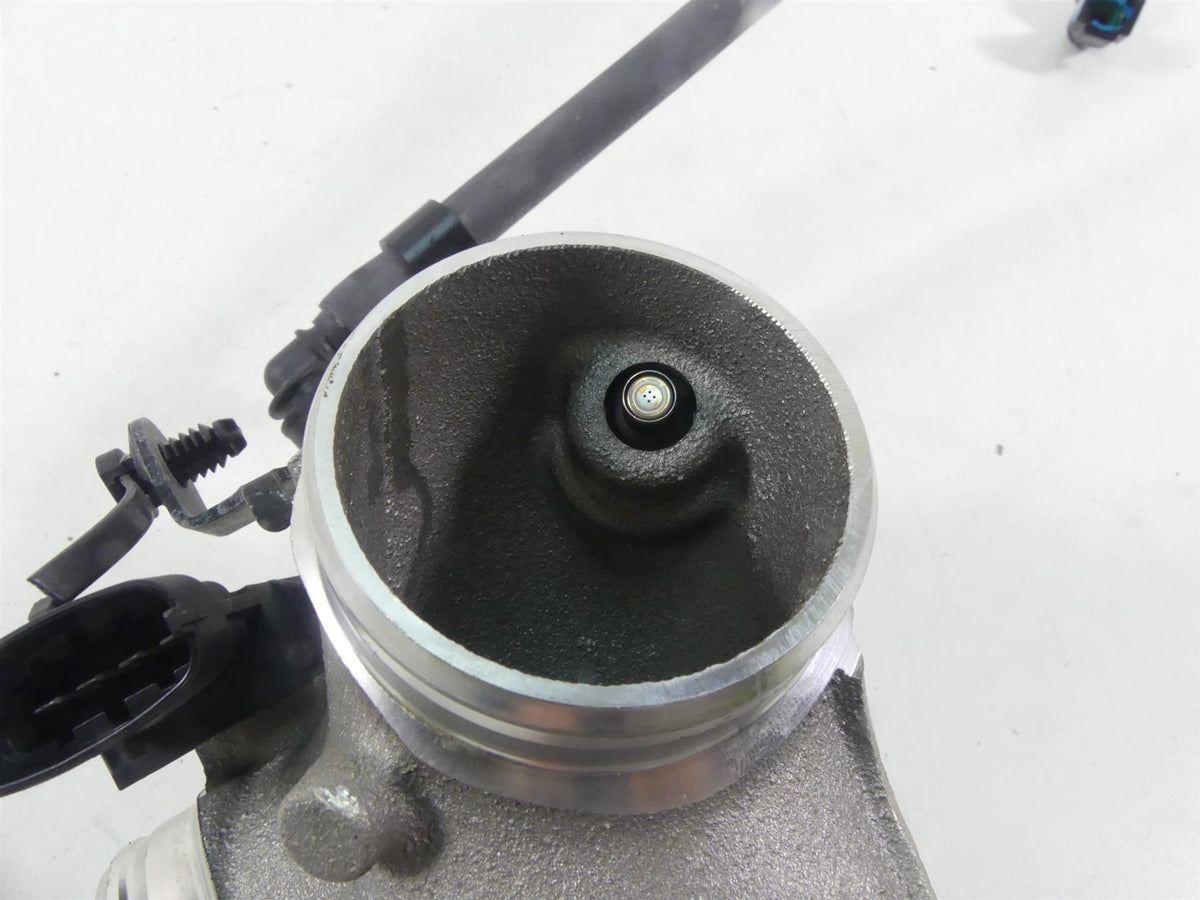 2020 Indian Roadmaster Throttle Body Fuel Injectors & Intake Manifold 1204685 {{ shop.shopifyCountryName }} - Mototech271