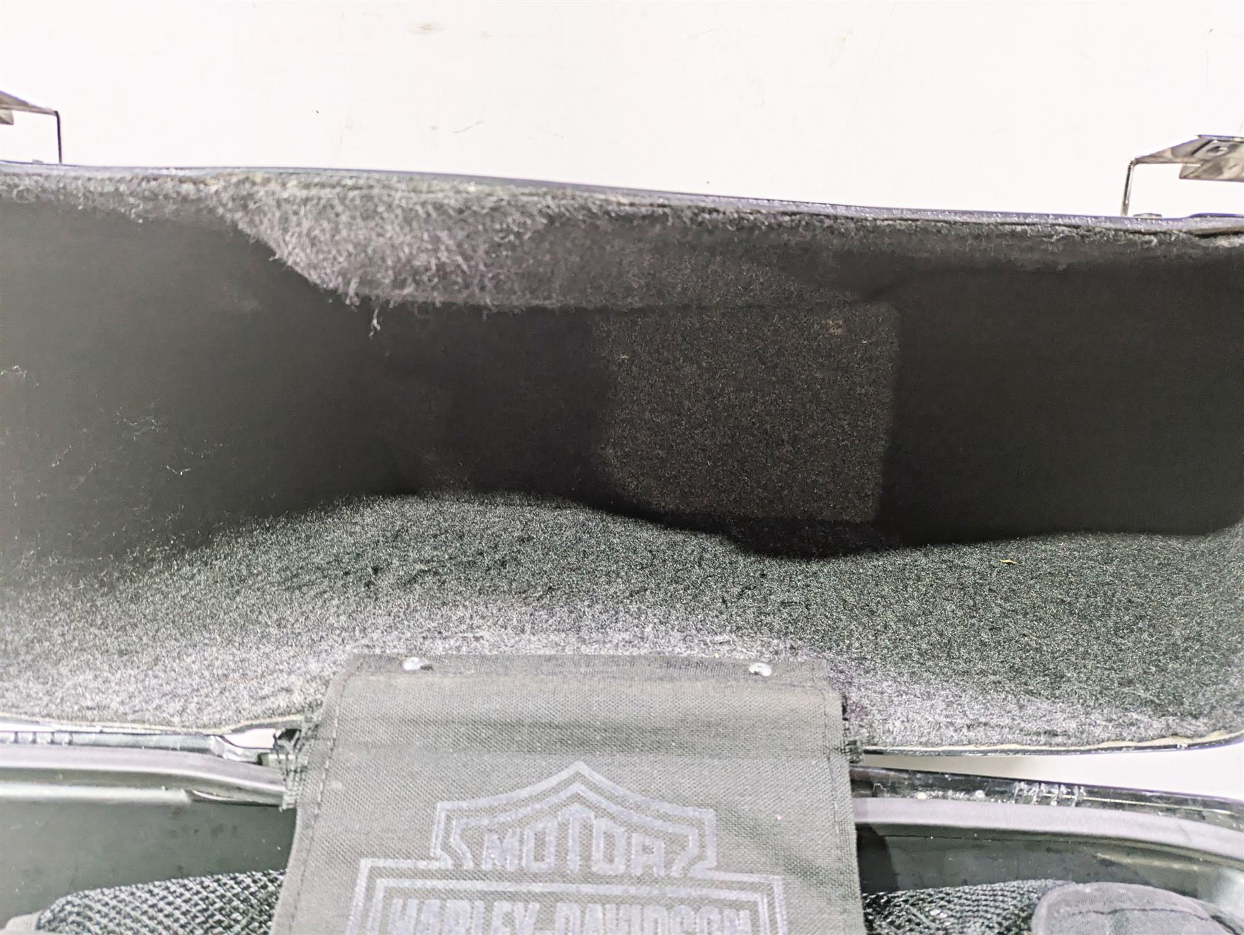 2009 Harley Touring FLHX Street Glide Left Saddlebag Extended 90753-93 {{ shop.shopifyCountryName }} - Mototech271