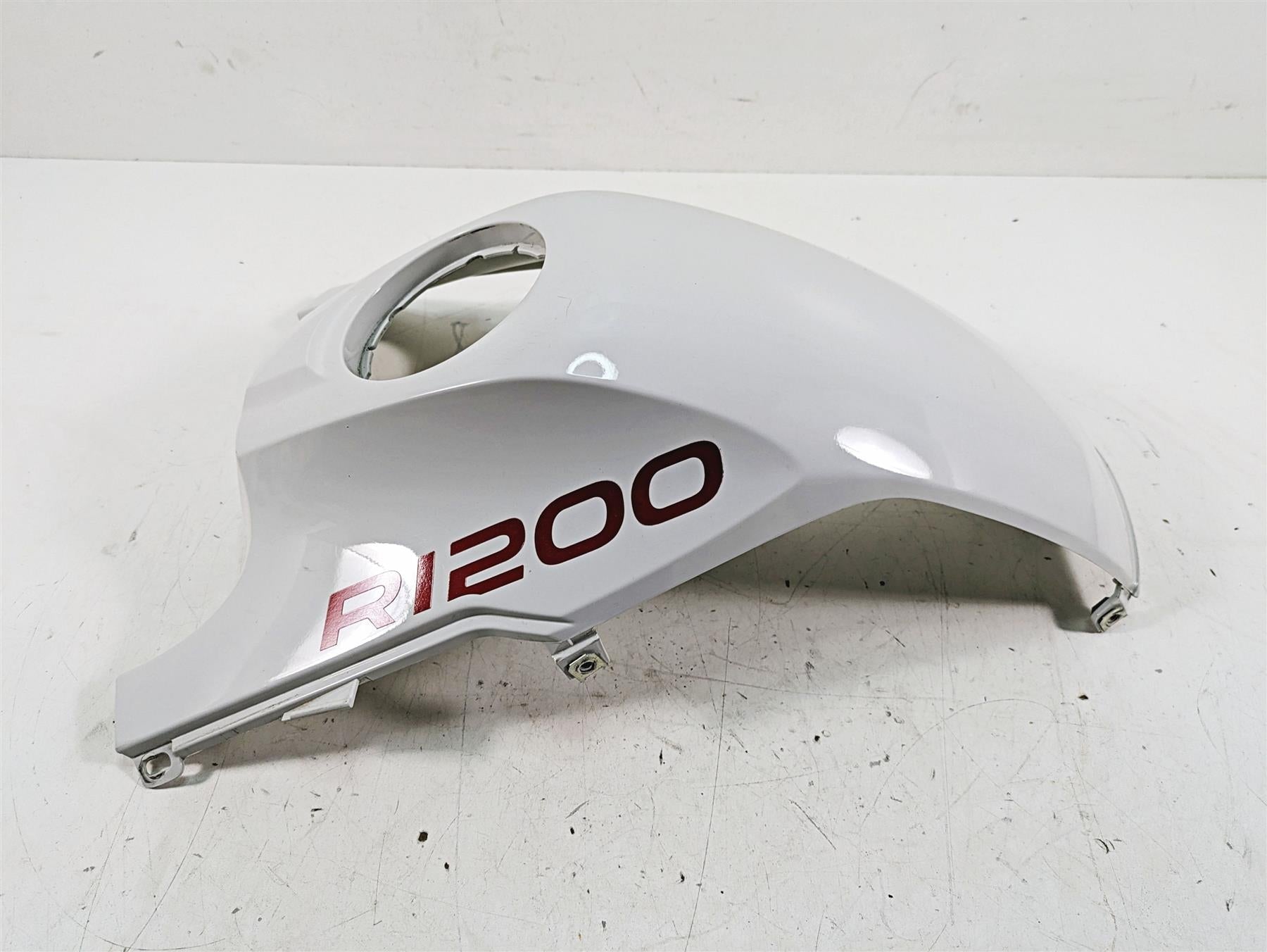 2007 BMW R1200GS K255 Adv Tank Center Cover Fairing 46637667698 7698226 {{ shop.shopifyCountryName }} - Mototech271