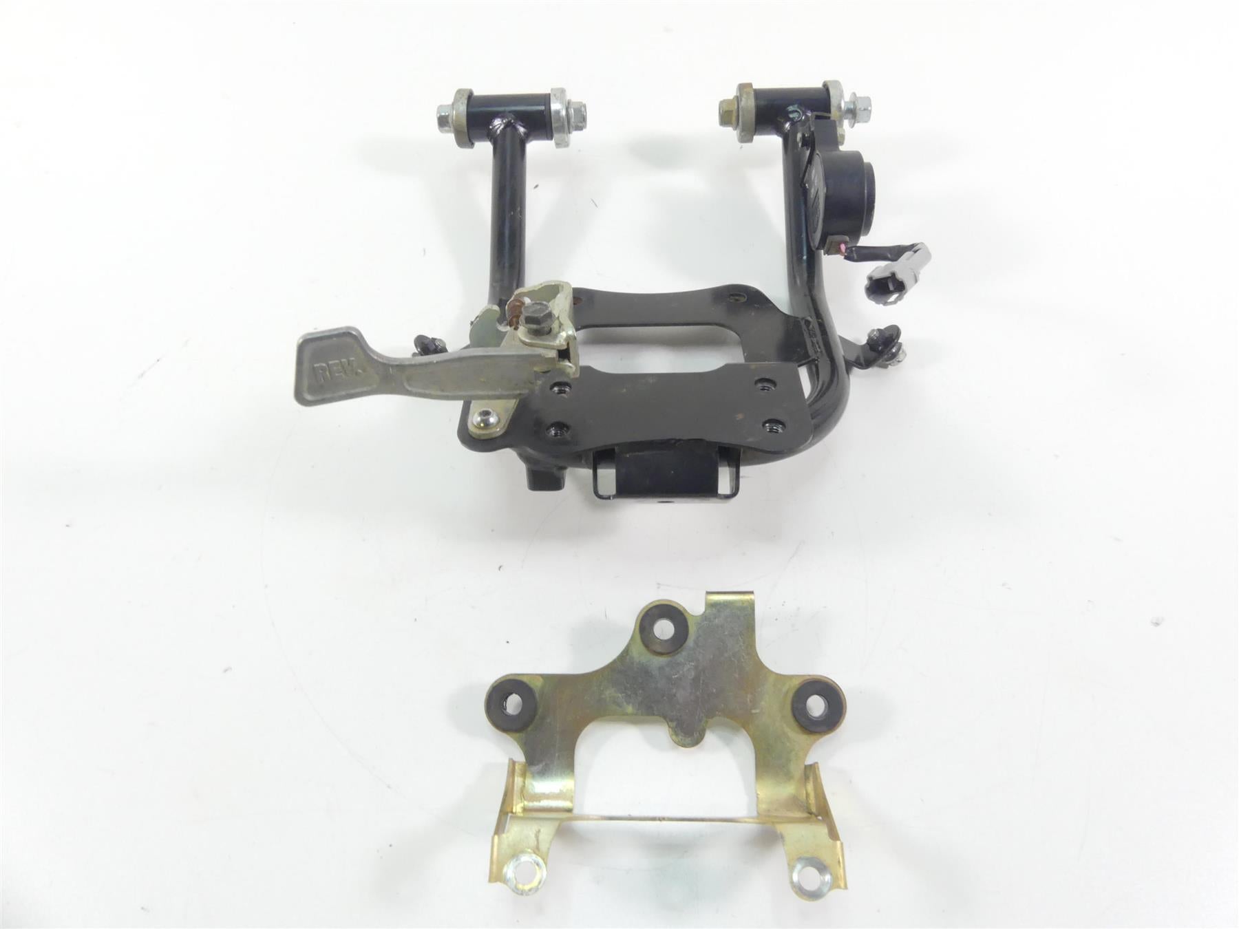 2016 Yamaha YXZ1000 R EPS SE Steering Wheel Mount Damper Set 2HC-F3838-00-00 {{ shop.shopifyCountryName }} - Mototech271