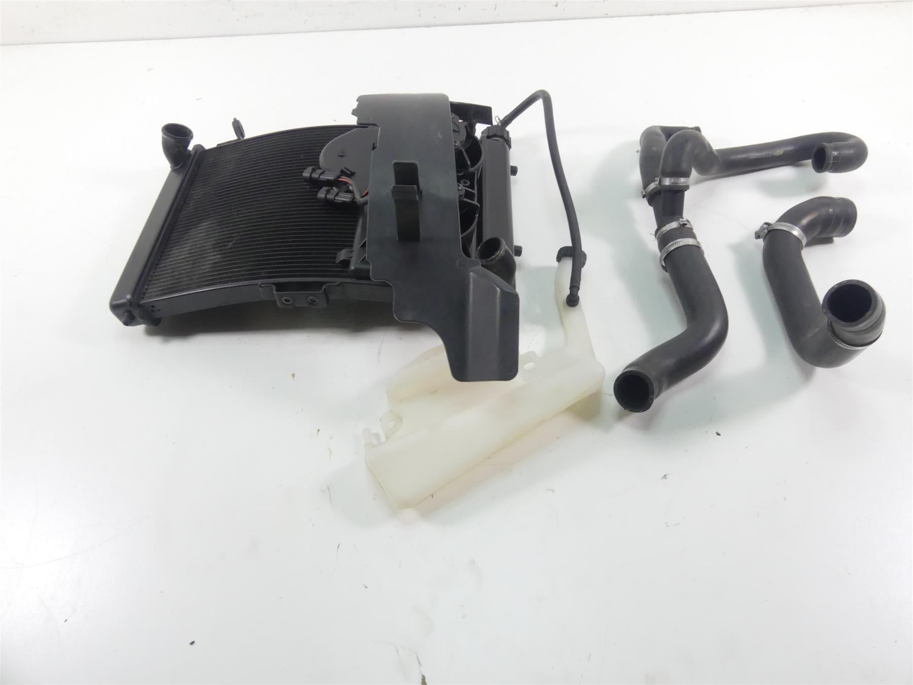 2015 KTM 1290 Adventure Radiator Fan Reservoir Hoses Set 60435010033 60335010200 {{ shop.shopifyCountryName }} - Mototech271