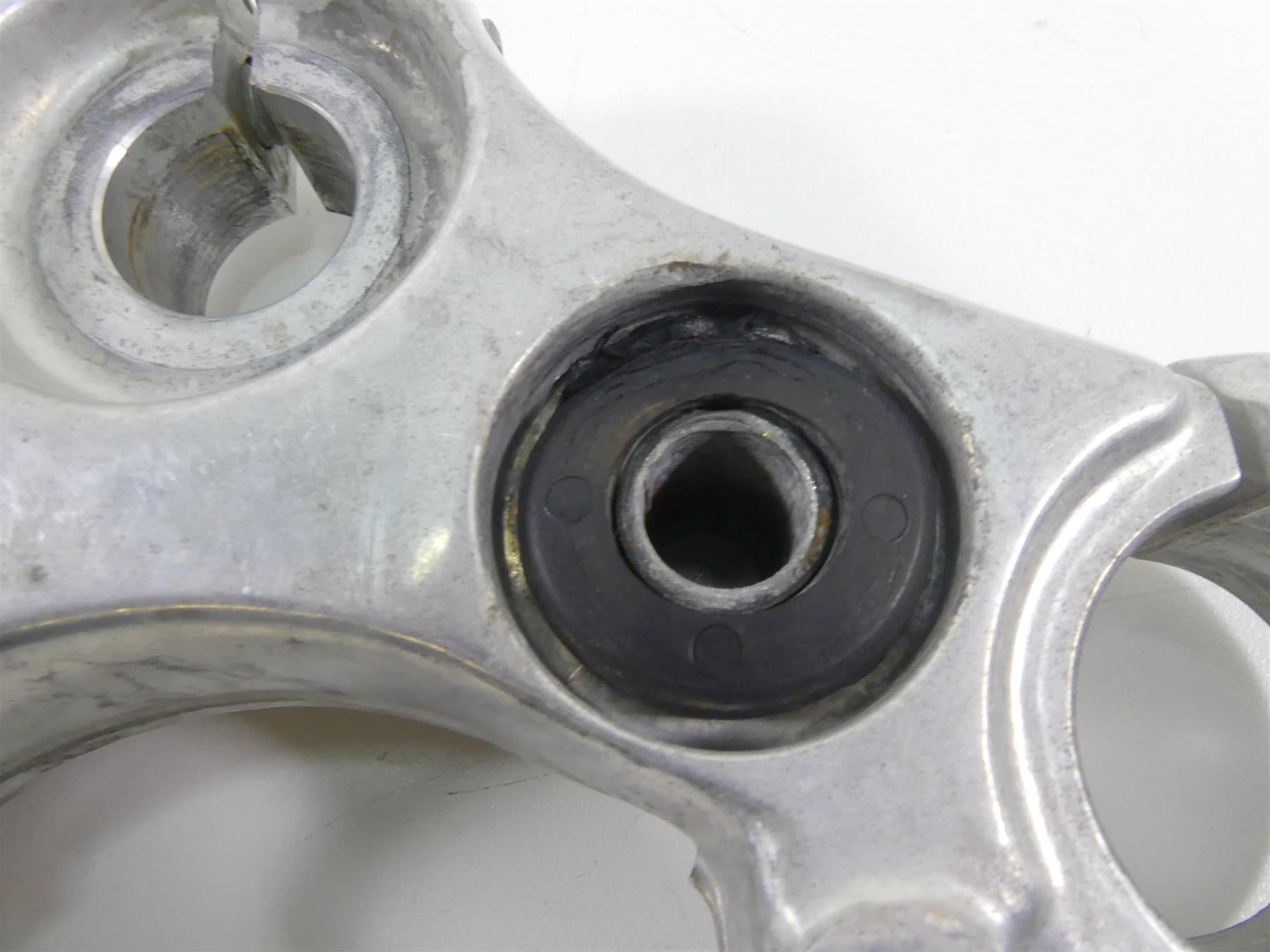 1999 Harley Dyna FXDS Convertible Upper Triple Tree Steering Clamp 39mm 45739-87 {{ shop.shopifyCountryName }} - Mototech271