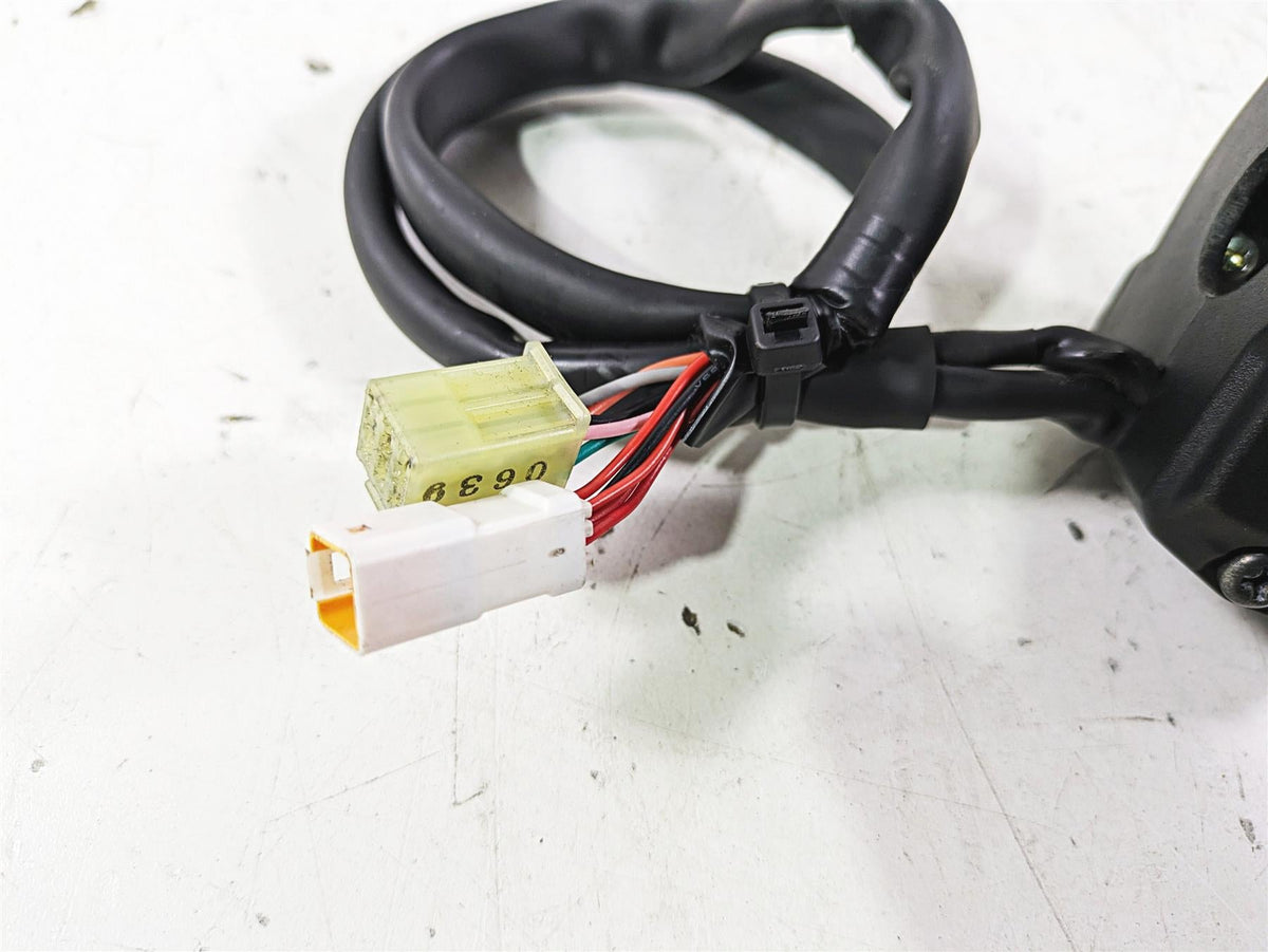 2020 Triumph Street Scrambler 900 Left Hand Control Switch T2042241 {{ shop.shopifyCountryName }} - Mototech271