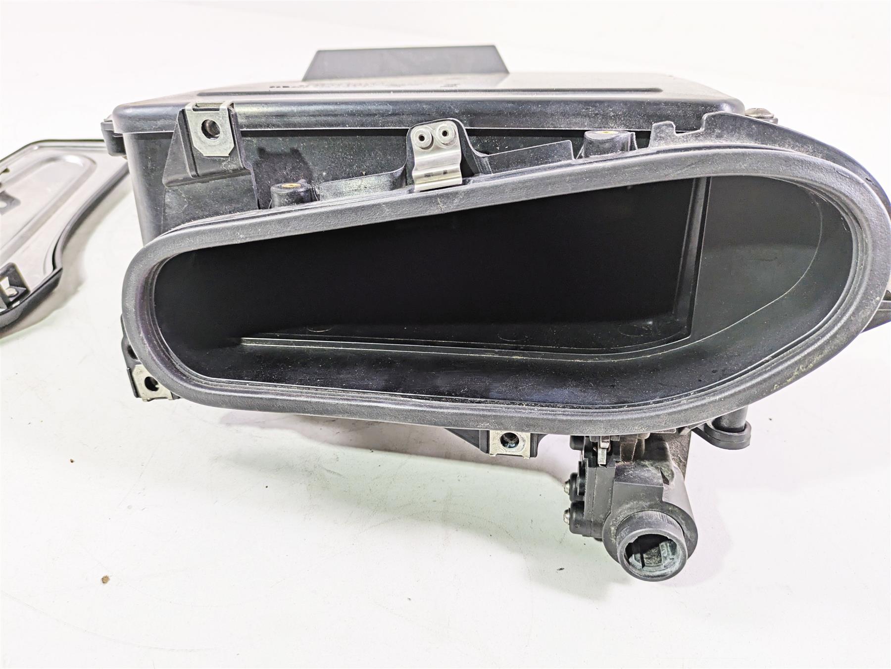 2009 BMW R1200RT K26 Storage Glove Compartment Box + Lid 46637681545 {{ shop.shopifyCountryName }} - Mototech271