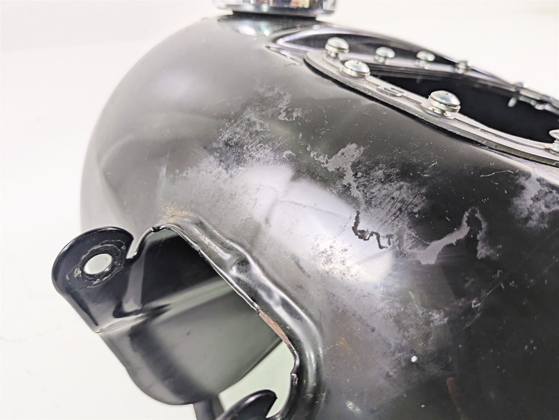 2016 Harley FXDWG Dyna Wide Glide Fuel Gas Petrol Tank - No Dent 61000707 {{ shop.shopifyCountryName }} - Mototech271