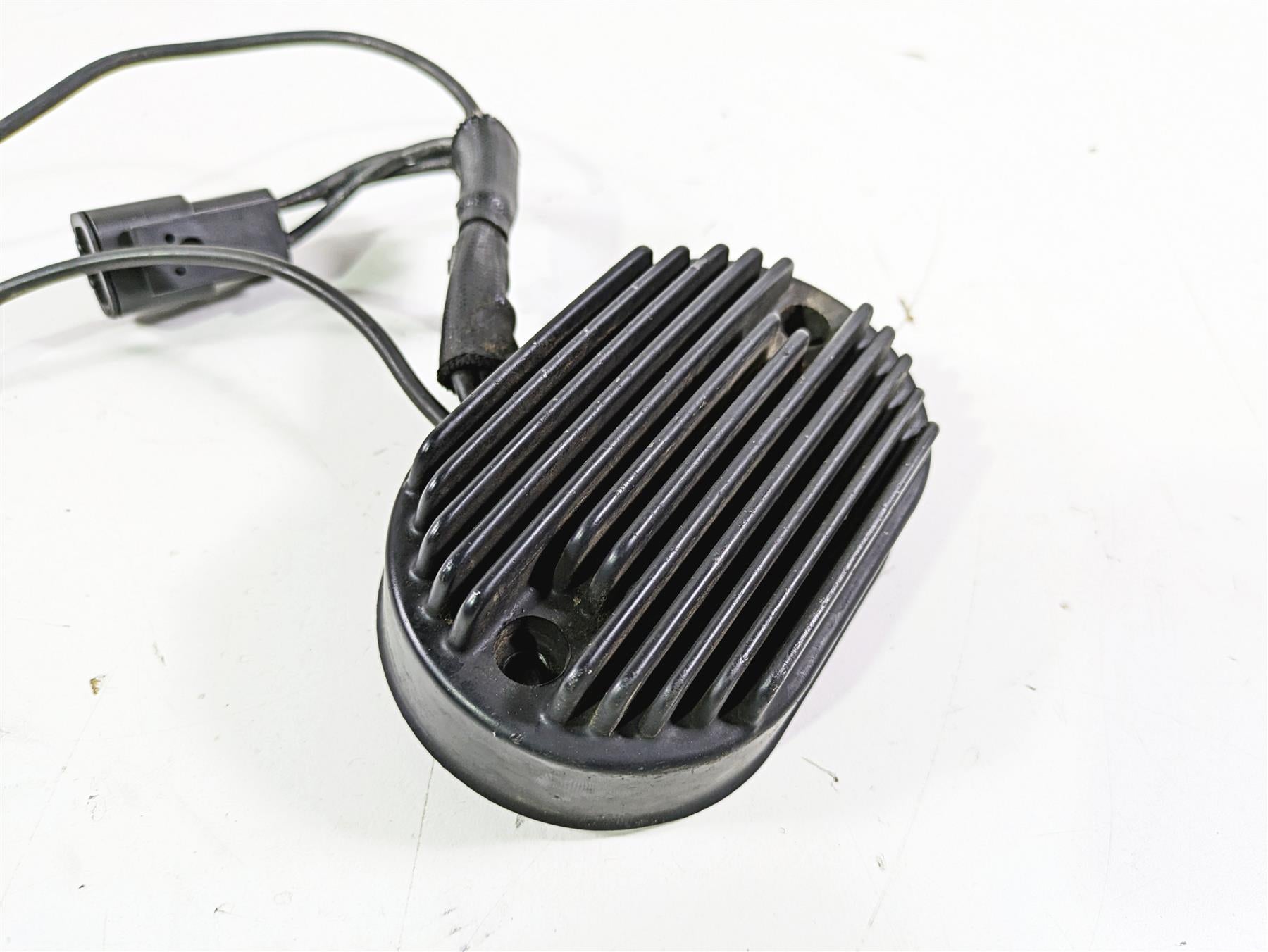 2003 Harley Softail FXSTDI Deuce 100th Rectifier Voltage Regulator 74540-01 {{ shop.shopifyCountryName }} - Mototech271
