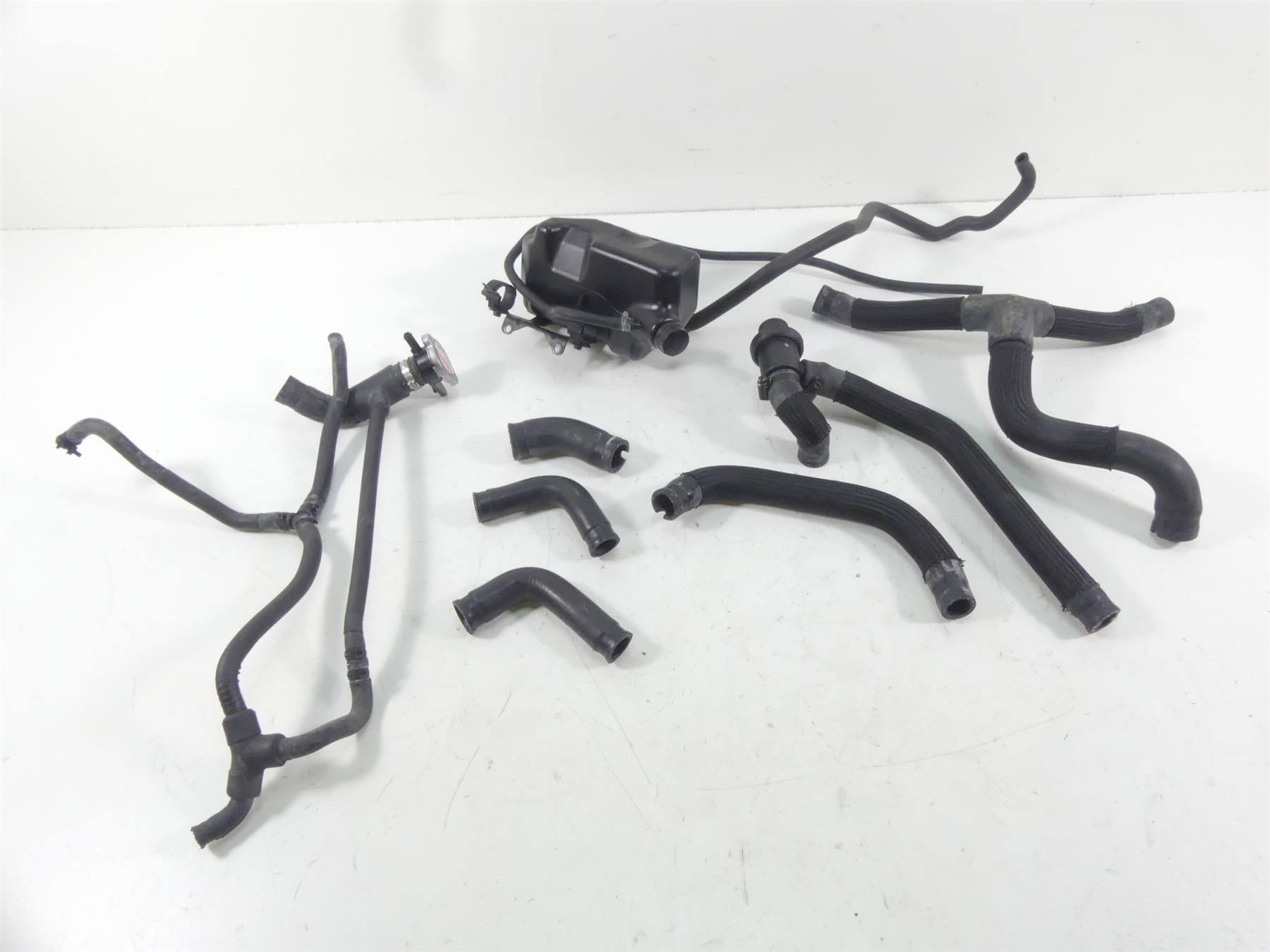 2015 Ducati Diavel Dark Radiator Cooler  Hose Set + Reservoir  58520753A | Mototech271