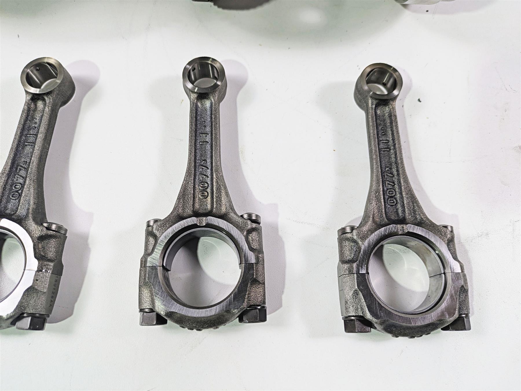 2016 Kawasaki ZX10R Ninja Crankshaft & Connecting Rods Set 13031