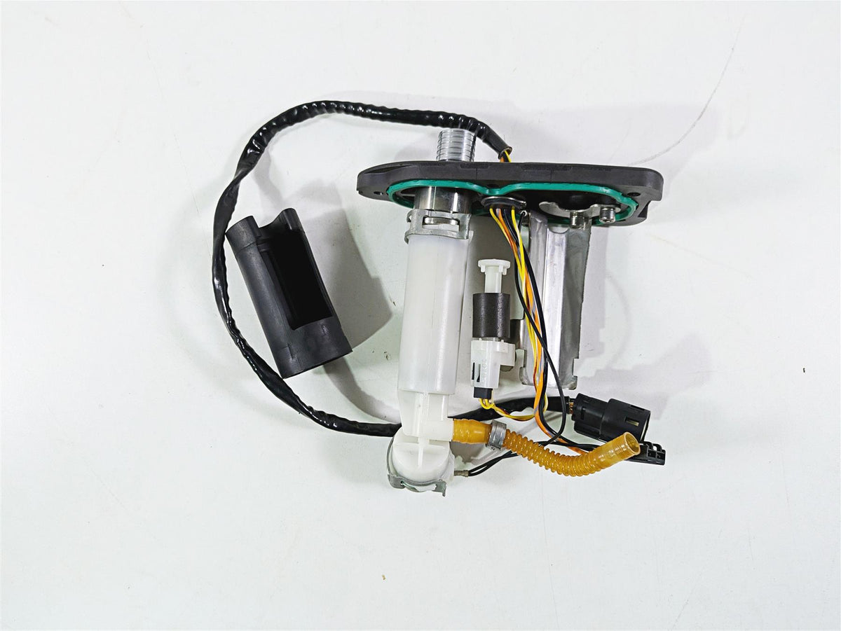2009 Harley XR1200 Sportster Fuel Gas Petrol Pump - For Parts 75268-07F {{ shop.shopifyCountryName }} - Mototech271