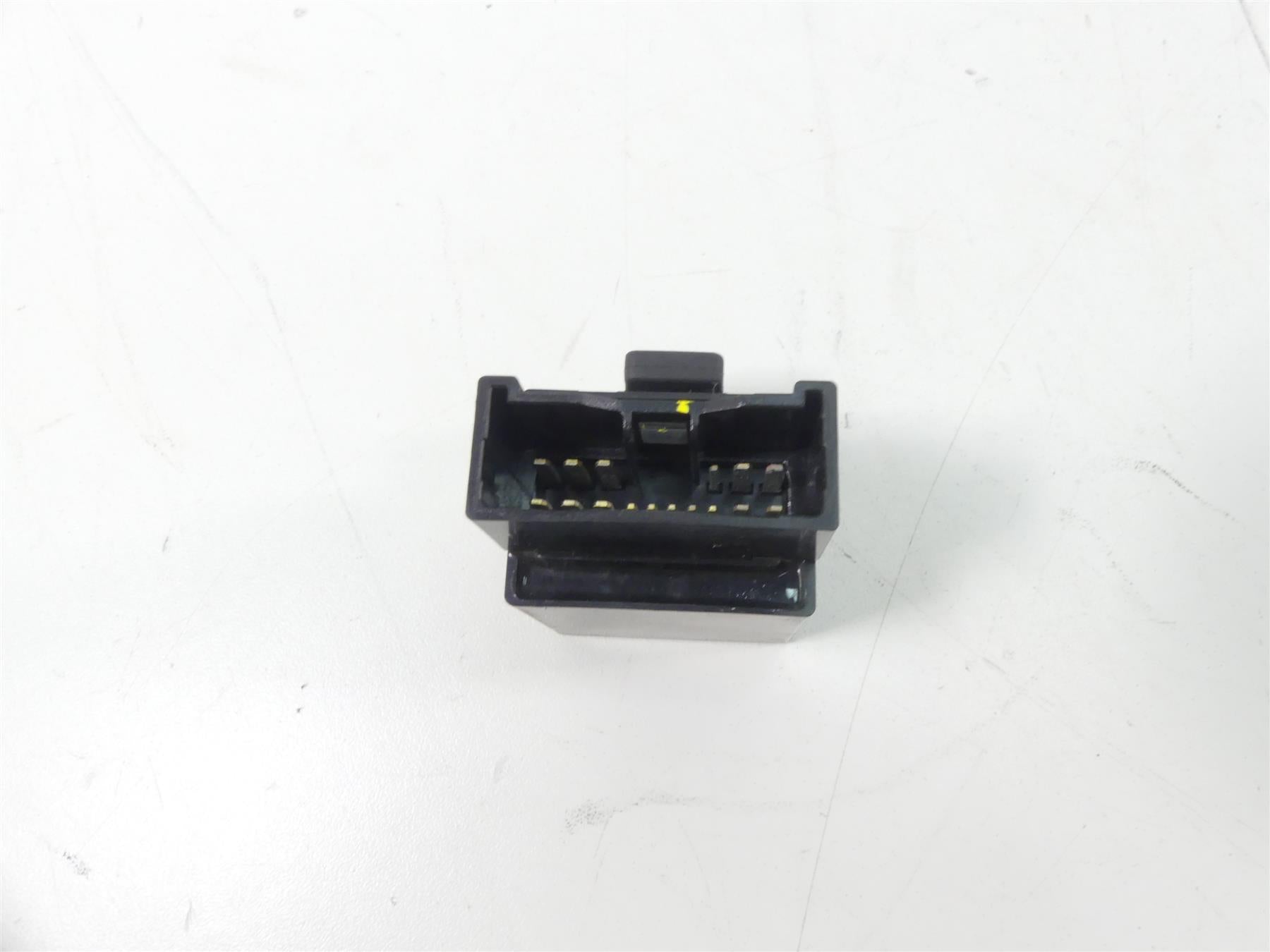 2007 Yamaha FZ1 Fazer Fuel Relay Control Module Unit 5VK-81950-40 {{ shop.shopifyCountryName }} - Mototech271