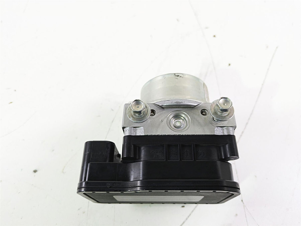 2012 Victory Cross Country Nissin Abs Brake Pump Unit Module 1911694 {{ shop.shopifyCountryName }} - Mototech271