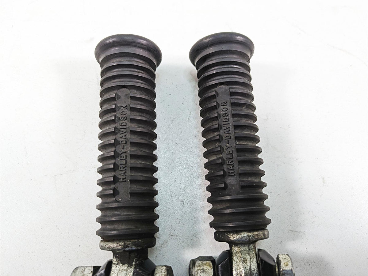 1986 Harley Sportster XLH 883 Rear Passenger Foot Peg Set 50615-83 {{ shop.shopifyCountryName }} - Mototech271