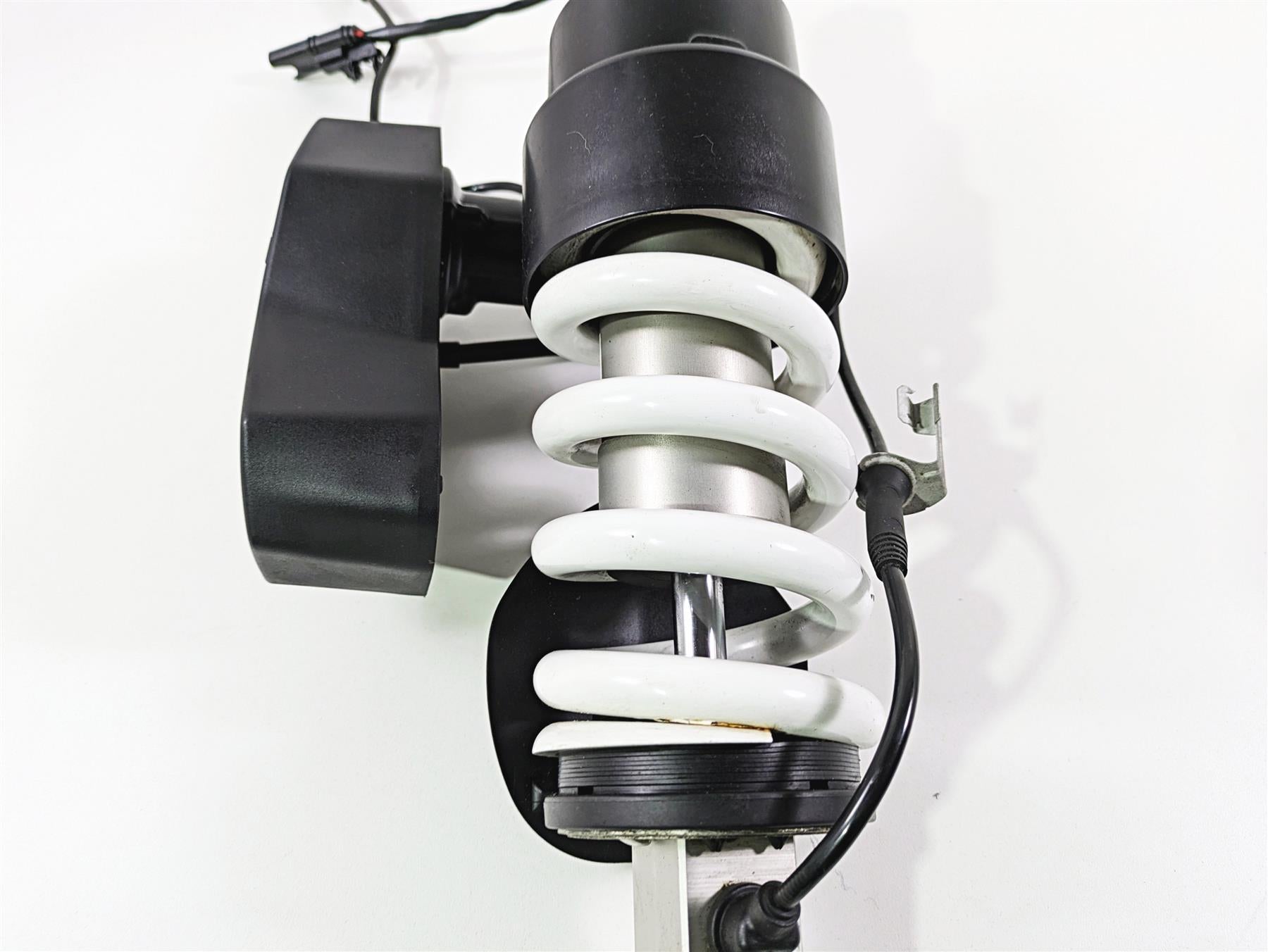 2019 BMW R1250RT K52 Rear Esa Shock Damper 8557148 33548557148 {{ shop.shopifyCountryName }} - Mototech271