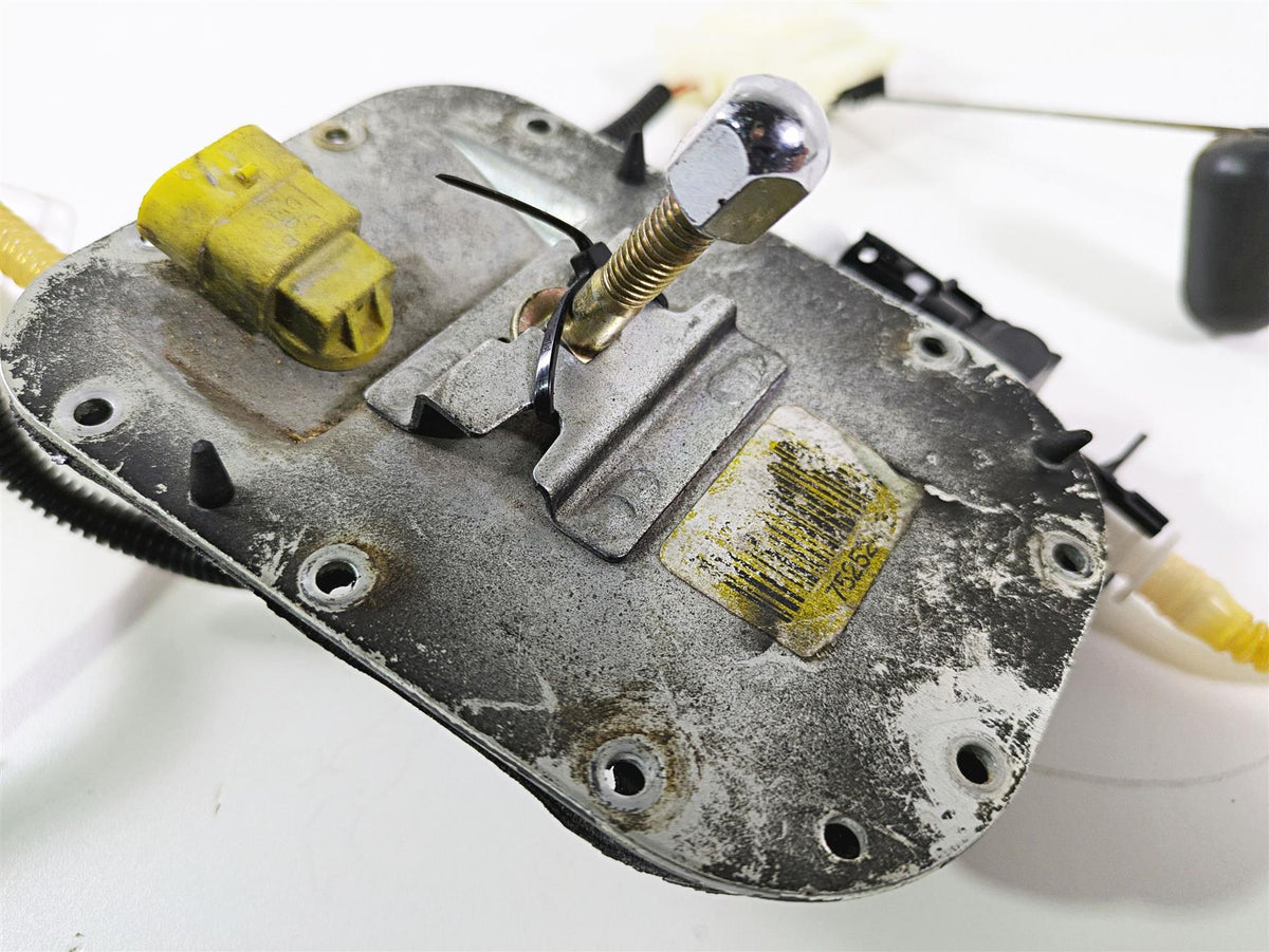 2009 Harley FLSTSB Cross Bones Fuel Gas Petrol Pump - Tested 75284-08A 75252-08 {{ shop.shopifyCountryName }} - Mototech271
