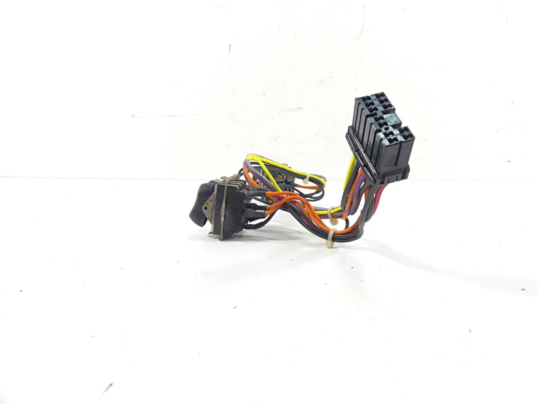 2004 Harley Touring FLHTCUI Electra Glide Auxiliary Switch Set 70271-98 {{ shop.shopifyCountryName }} - Mototech271