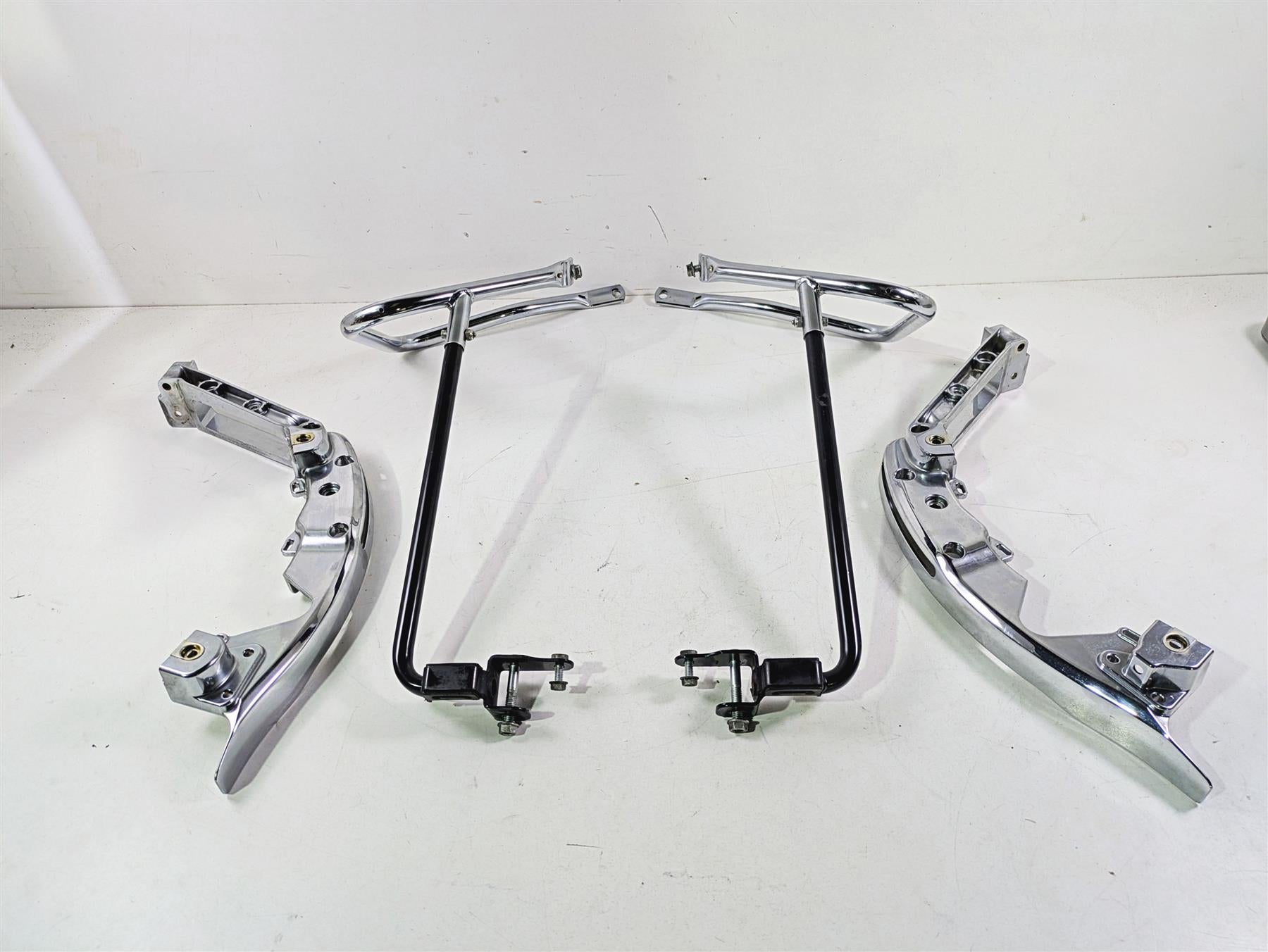 2015 Harley Touring FLHTKL Electra Glide Rear Saddlebag Support Set 90200499 {{ shop.shopifyCountryName }} - Mototech271