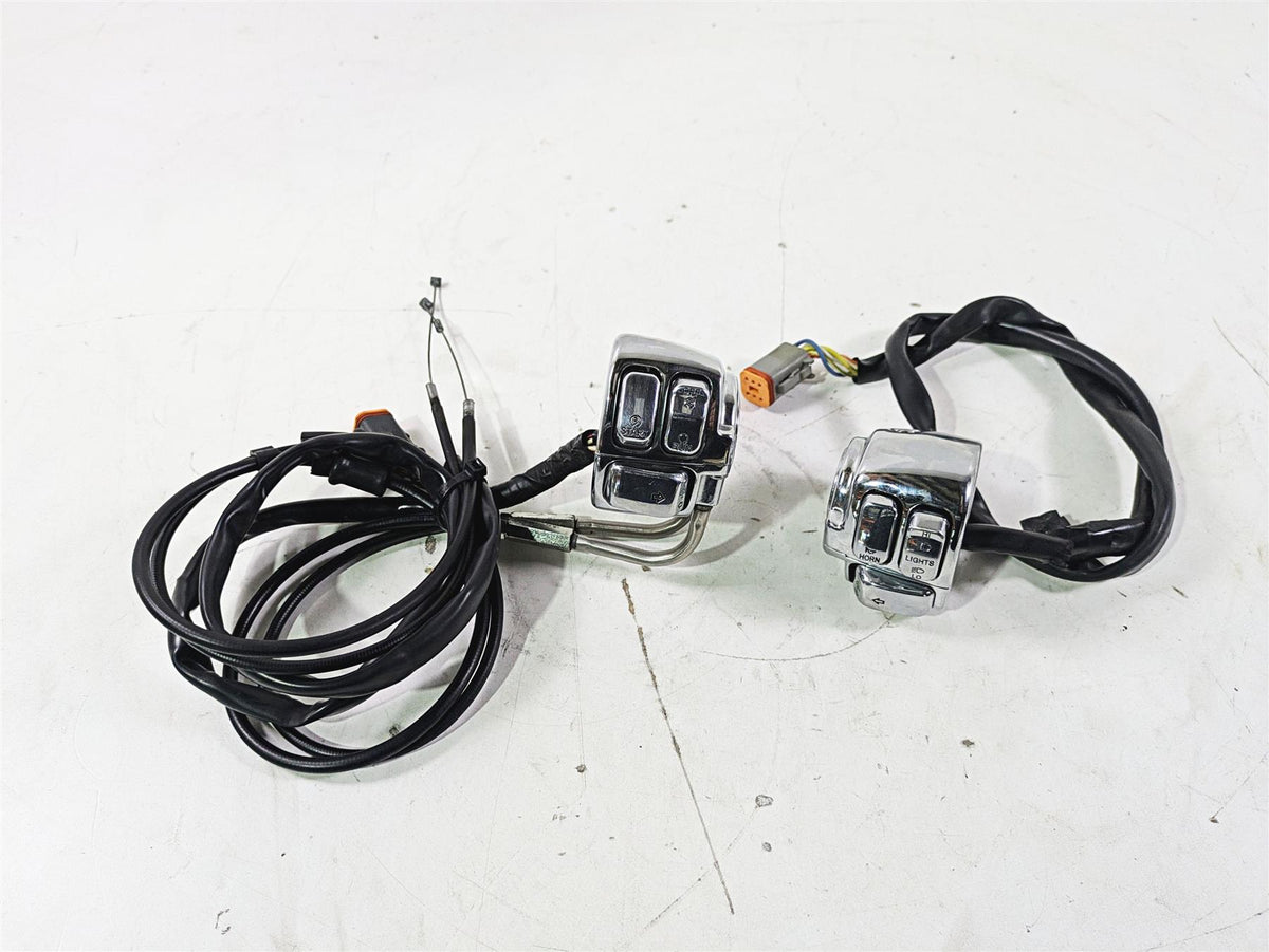2004 Harley Softail FLSTF Fat Boy Nice Chrome Hand Control Switch Set 71682-06 {{ shop.shopifyCountryName }} - Mototech271