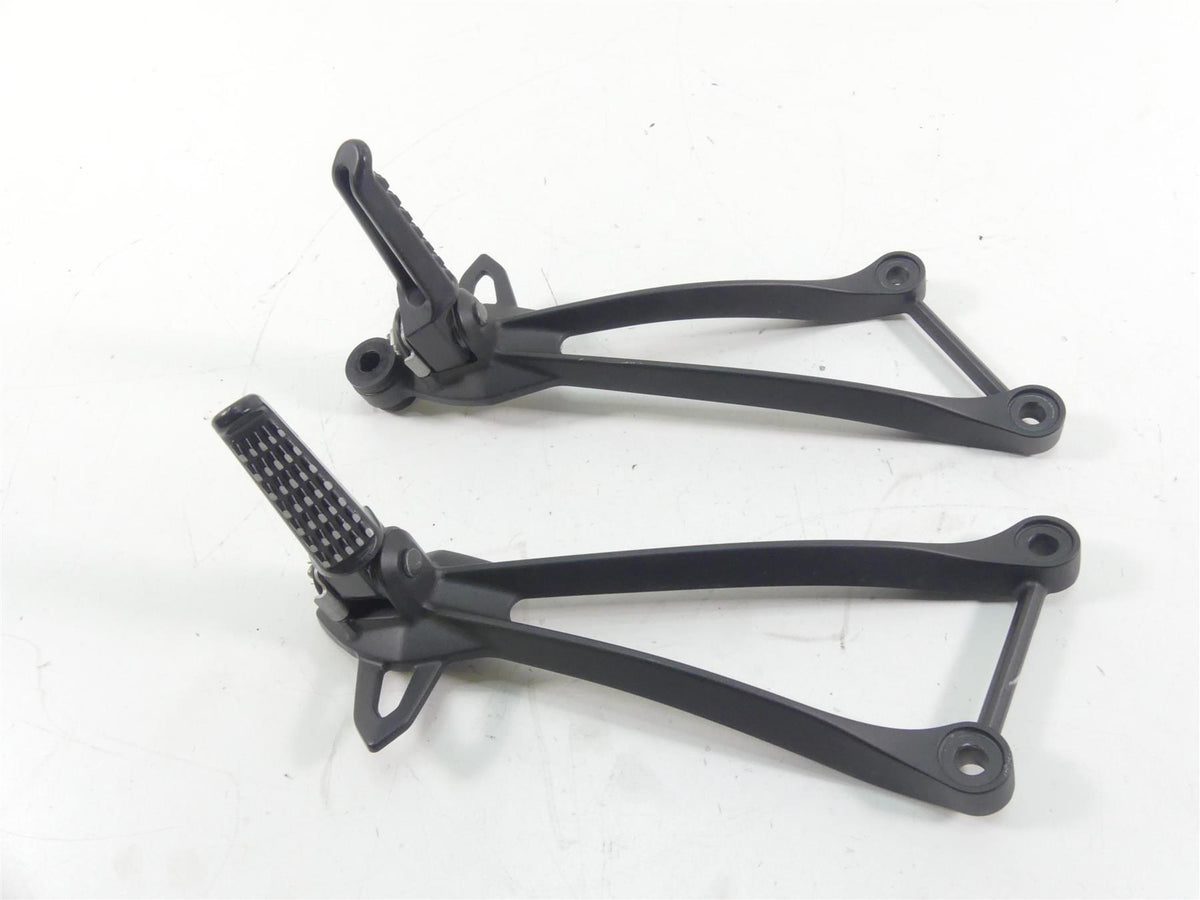 2013 Kawasaki ZX636 ZX6R Ninja Passenger Footpeg Foot Peg Set 35063-0444-18R {{ shop.shopifyCountryName }} - Mototech271