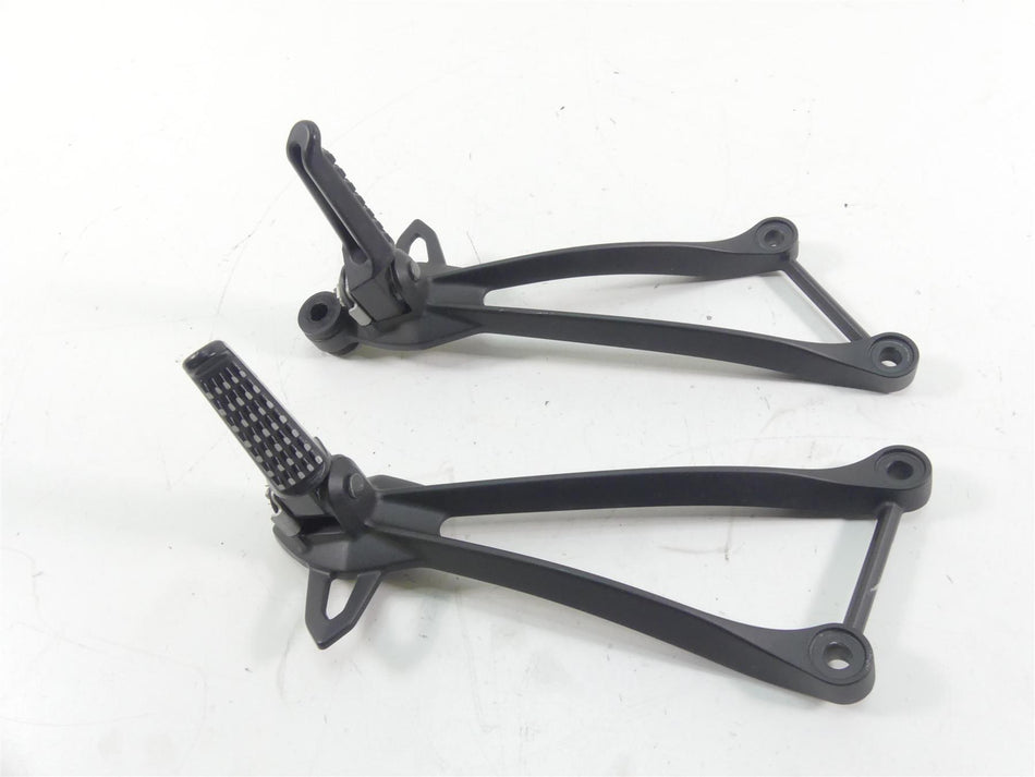 2013 Kawasaki ZX636 ZX6R Ninja Passenger Footpeg Foot Peg Set 35063-0444-18R {{ shop.shopifyCountryName }} - Mototech271