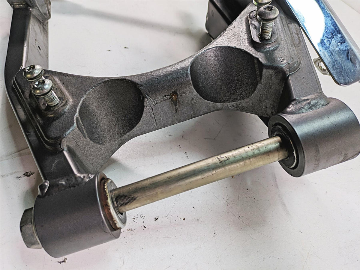 2009 Harley Dyna FXDFSE CVO Fat Bob Rear Swingarm Swing Arm + 1" Axle 48656-09B {{ shop.shopifyCountryName }} - Mototech271