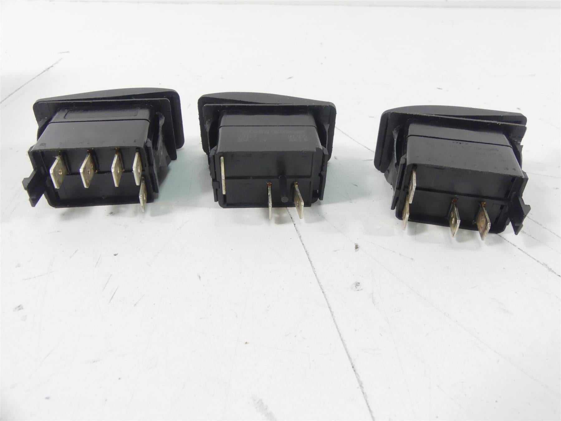 2020 Can-Am Commander 1000R XT Start Light Awd Mode Dps Switch Set 710002594 {{ shop.shopifyCountryName }} - Mototech271