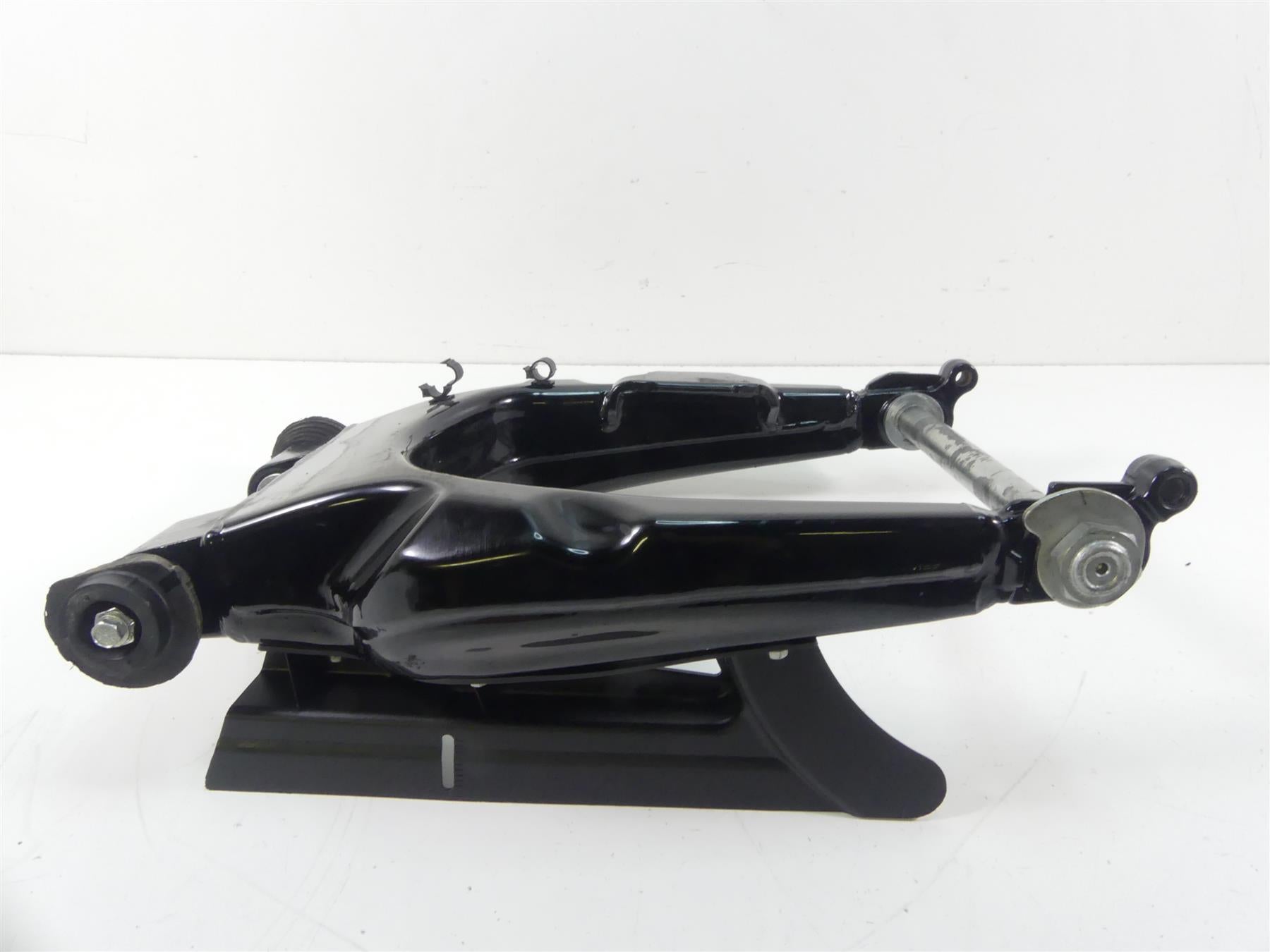 2012 Harley Touring FLHX Street Glide Rear Swingarm Swing Arm 25mm Axle 47549-09 {{ shop.shopifyCountryName }} - Mototech271