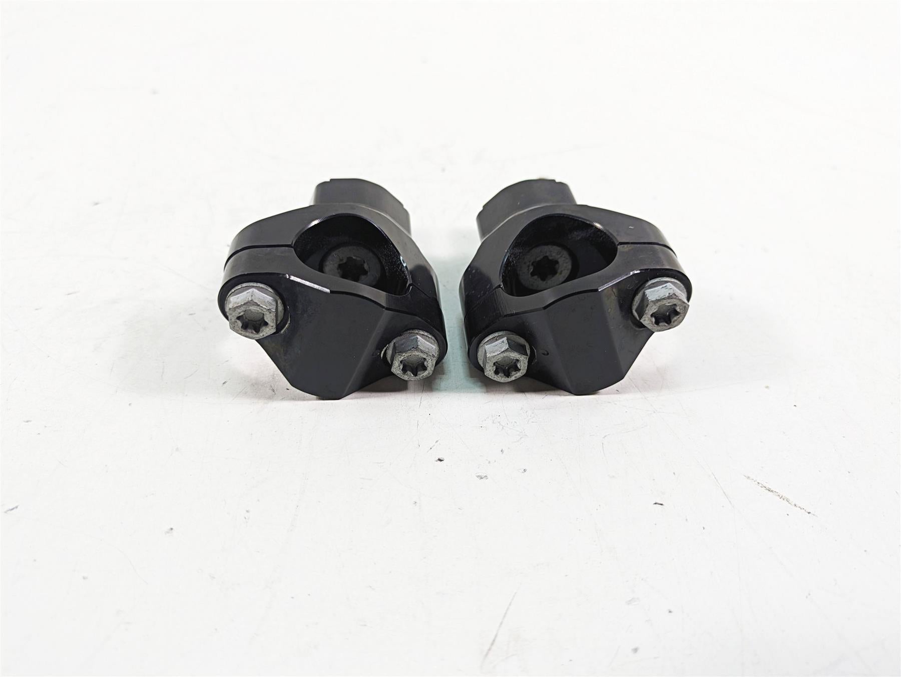 2020 KTM 1290 Super Adventure R Handlebar Riser Holder Set 00050000927 {{ shop.shopifyCountryName }} - Mototech271