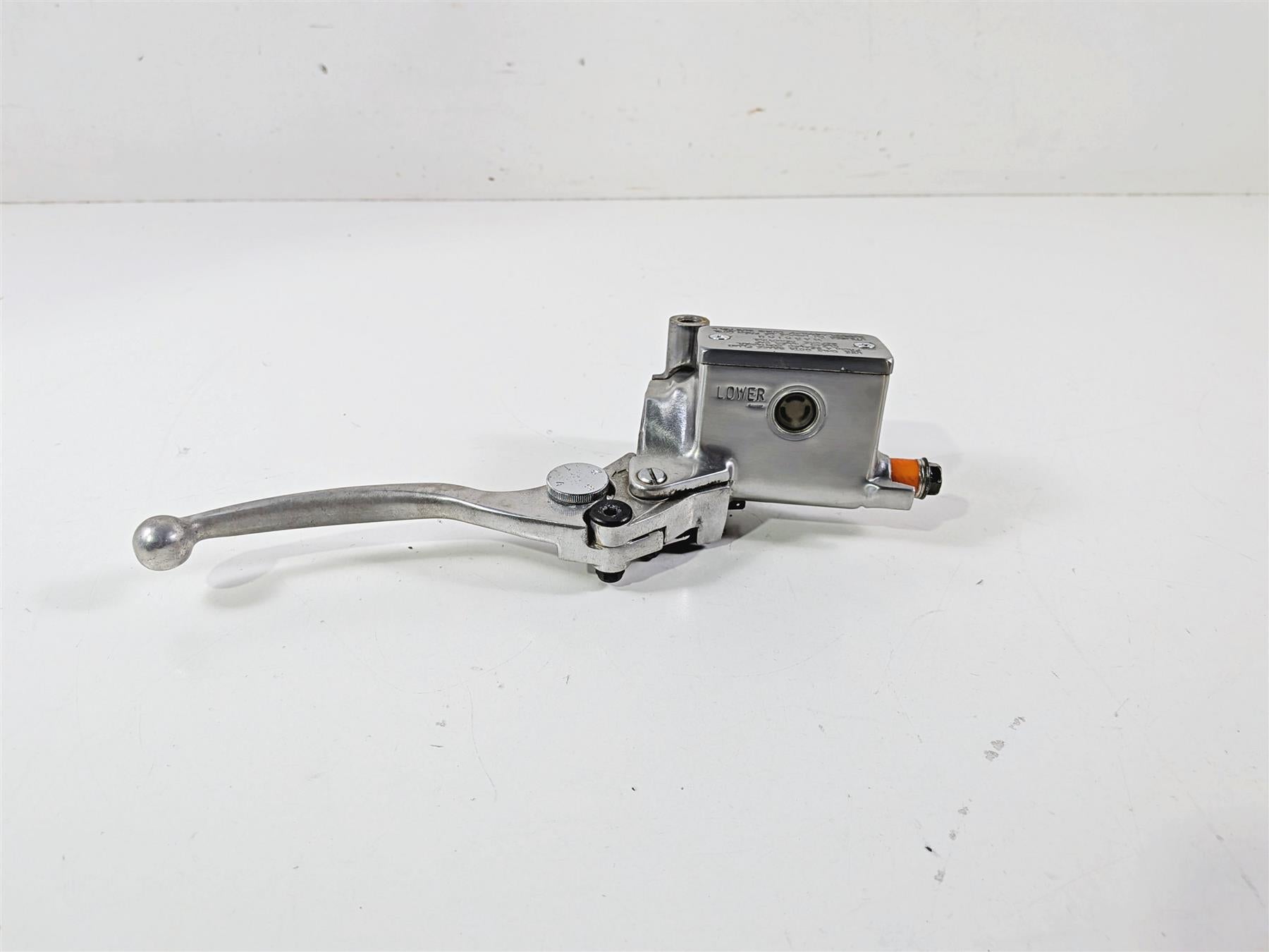 2006 Suzuki C90 VL1500T Boulevard Front Brake Master Cylinder 5/8 59600-10F40 {{ shop.shopifyCountryName }} - Mototech271