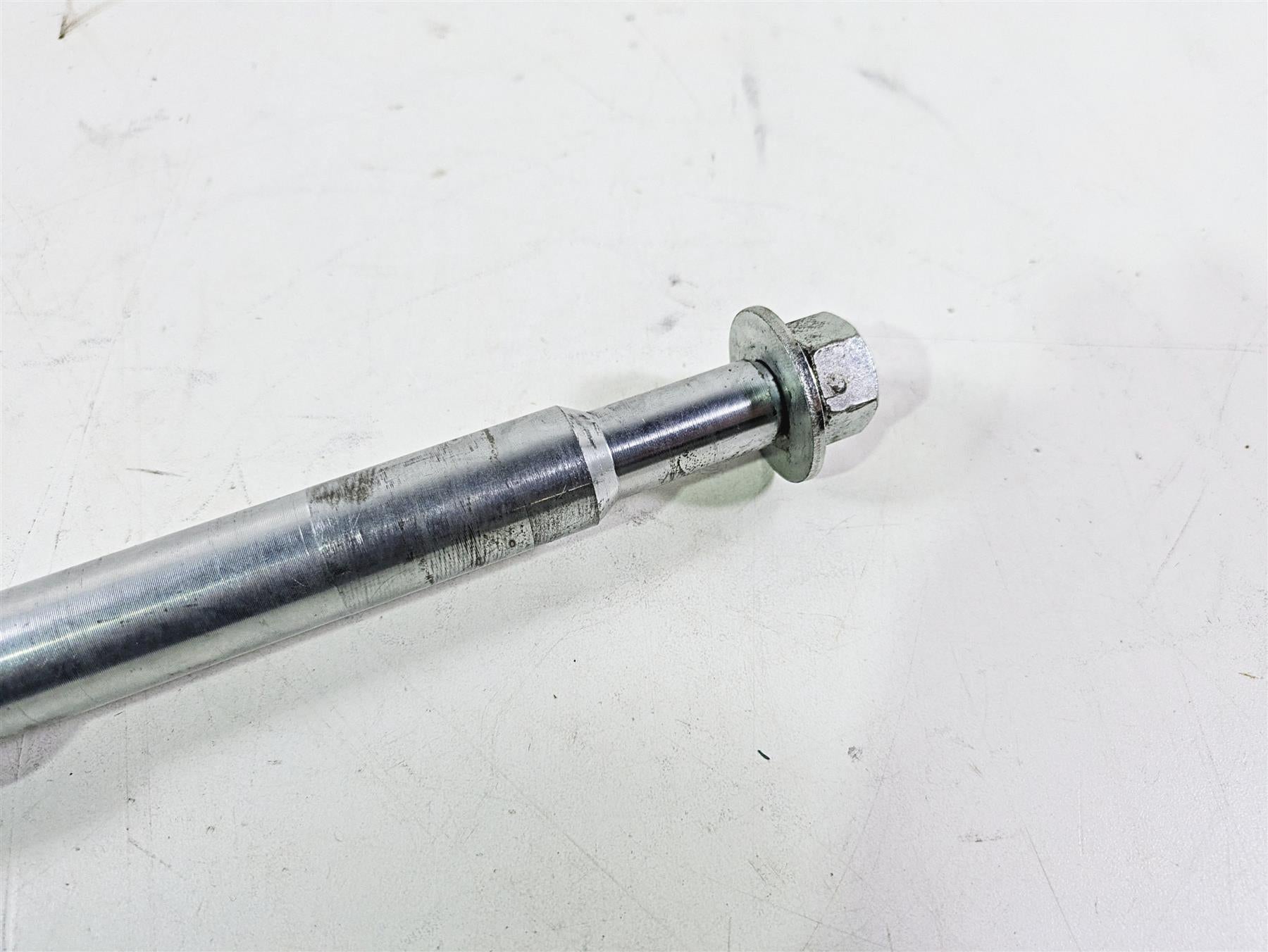 2006 Harley VRSCR Street V-Rod Front Axle Wheel Spindle 1" 41540-04 {{ shop.shopifyCountryName }} - Mototech271