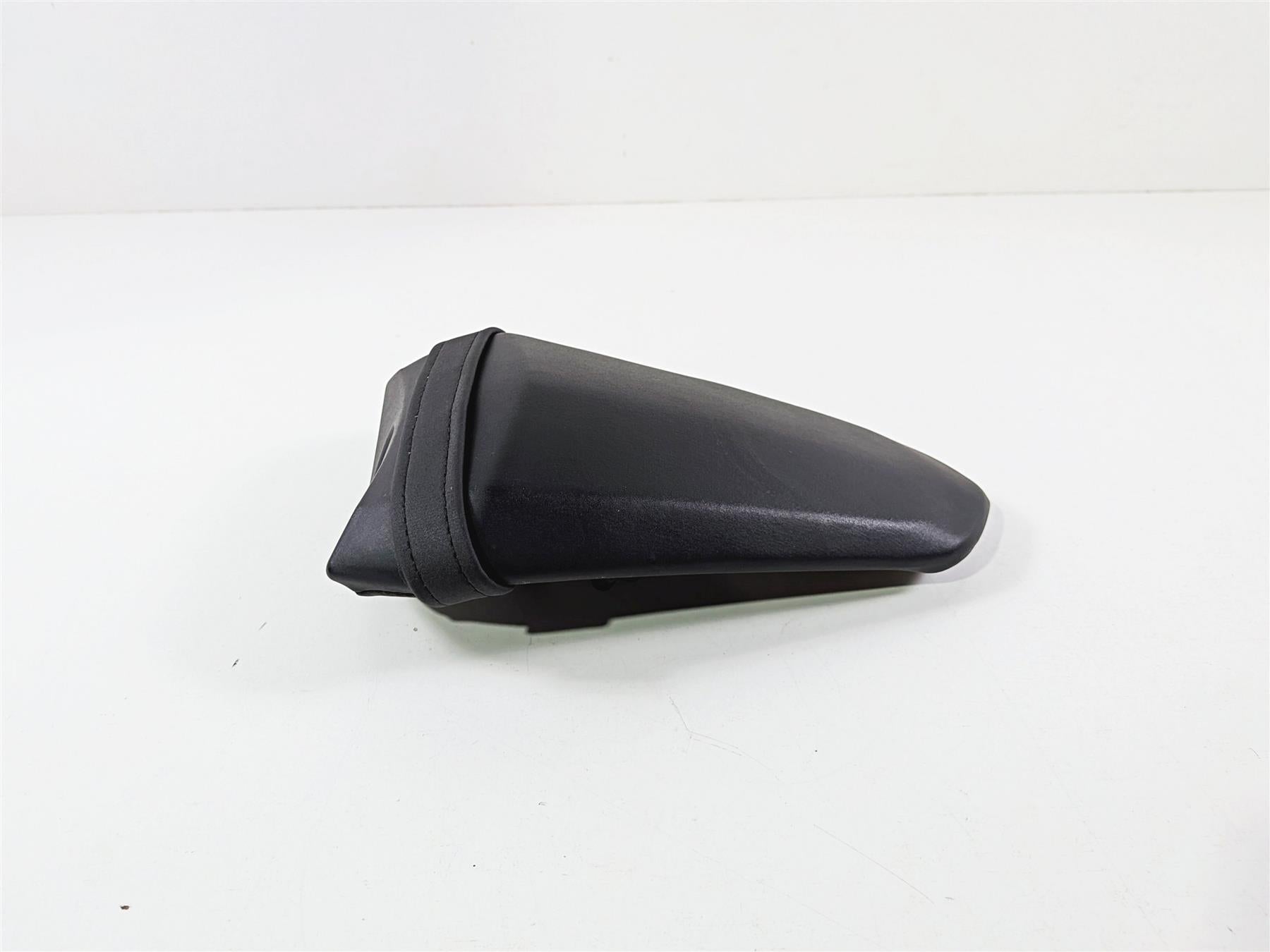 2025 Yamaha YZF R7 Nice Rear Passenger Seat Saddle Pillion BEB-24750-00-00 {{ shop.shopifyCountryName }} - Mototech271