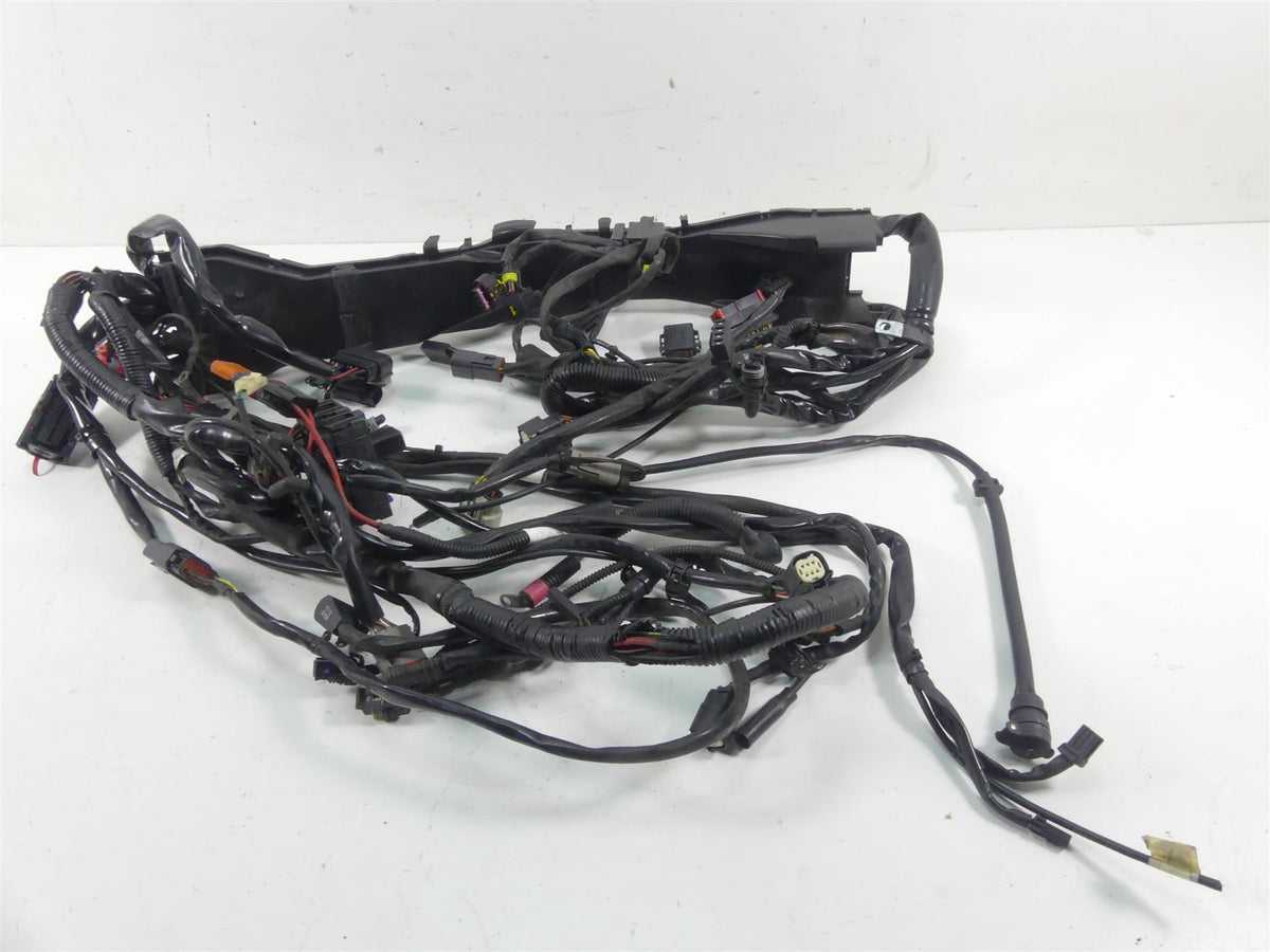 2013 Harley Touring FLHTK Electra Glide Main Wiring Harness Abs - Read 69200304 {{ shop.shopifyCountryName }} - Mototech271