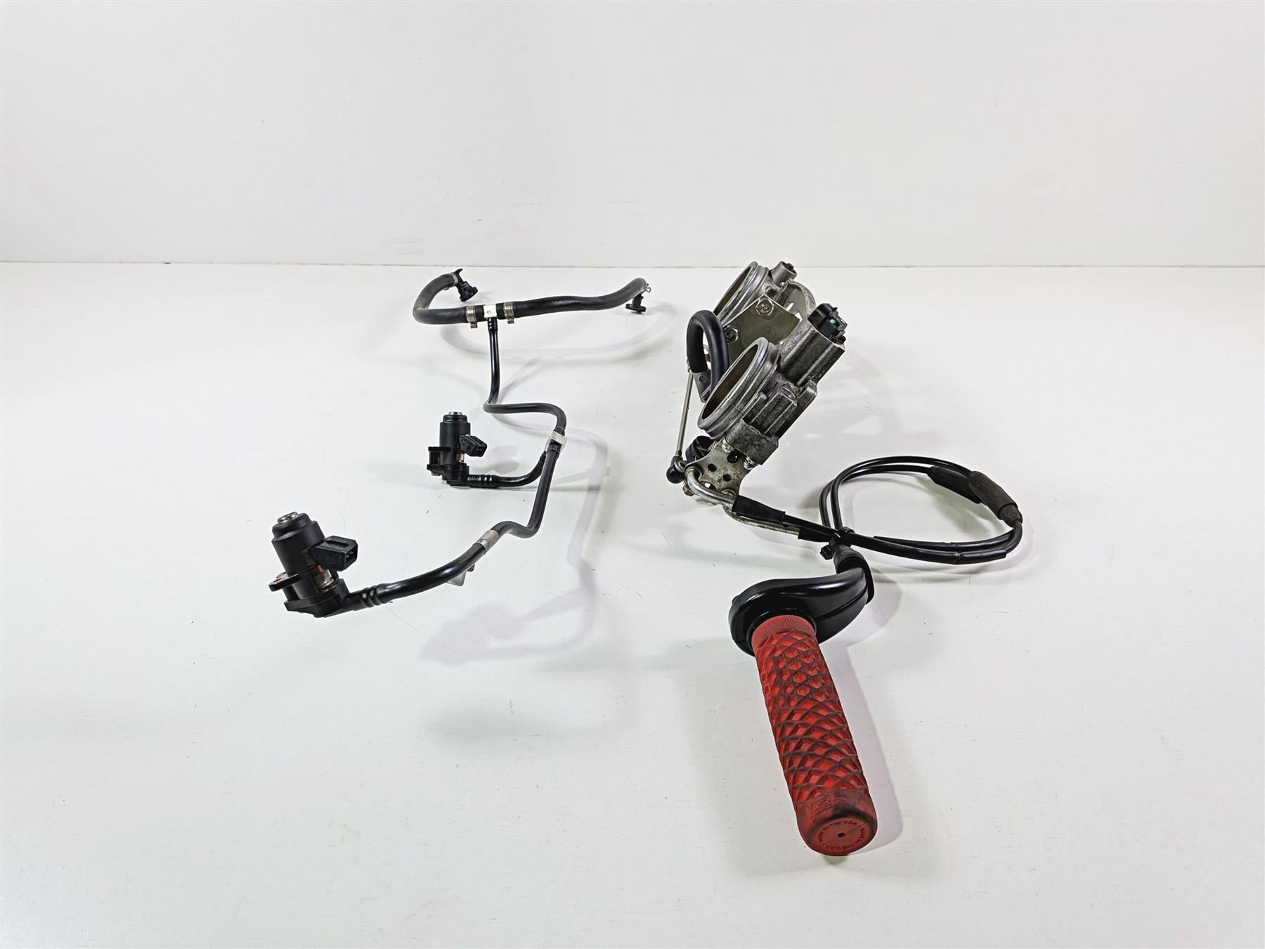 2008 Ducati 1098 SBK Throttle Body + Grip & Injector Set 28240791A-Mototech271