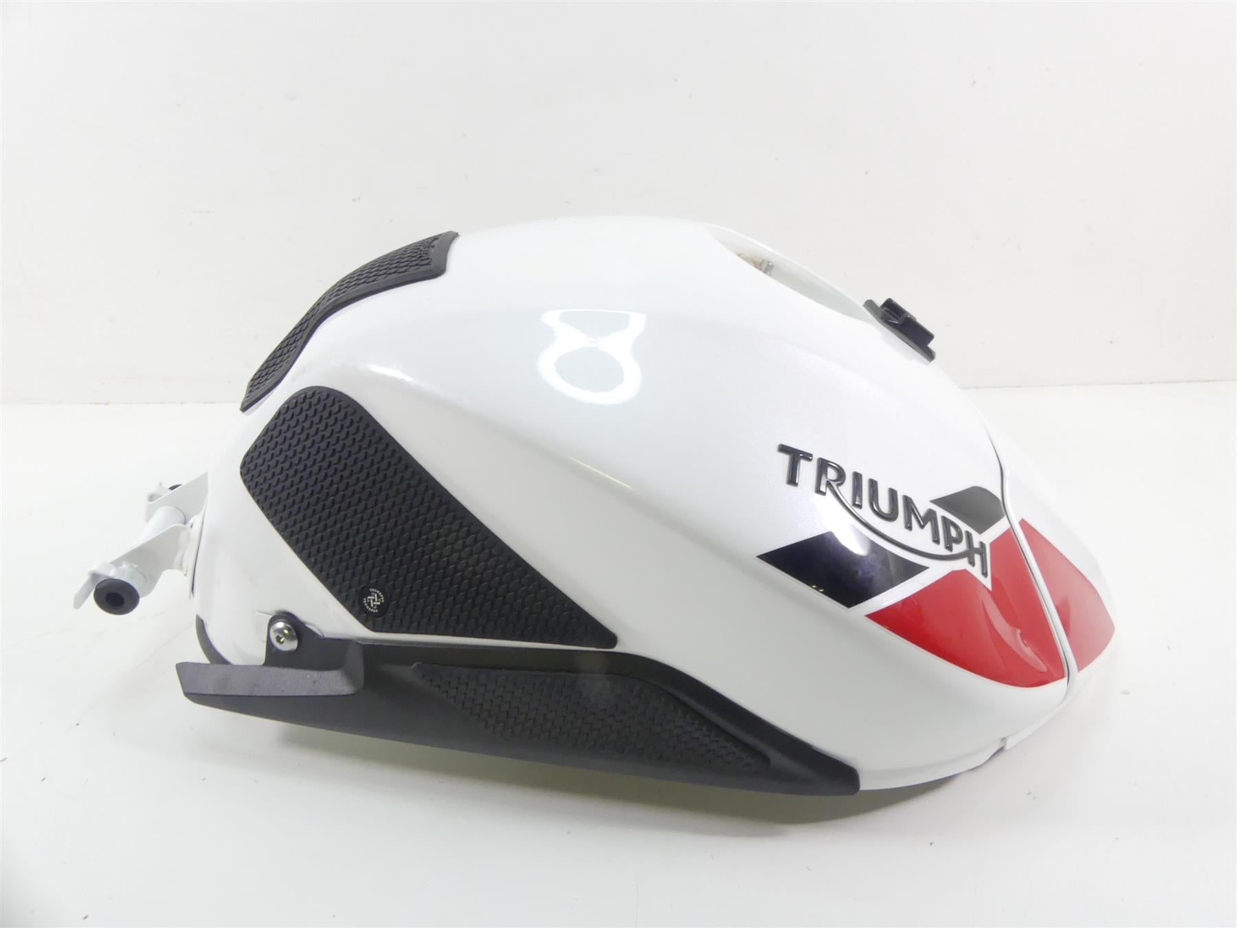 2020 Triumph Speed Triple RS 1050 Fuel Gas Petrol Tank & Cover -dents T2401393 {{ shop.shopifyCountryName }} - Mototech271