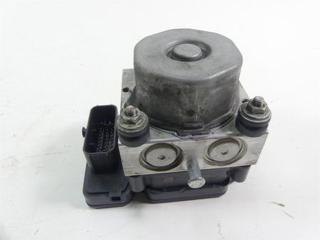 2017 Harley Touring FLHTKL Electra Glide Abs Brake Pump Unit Module 41100046 {{ shop.shopifyCountryName }} - Mototech271